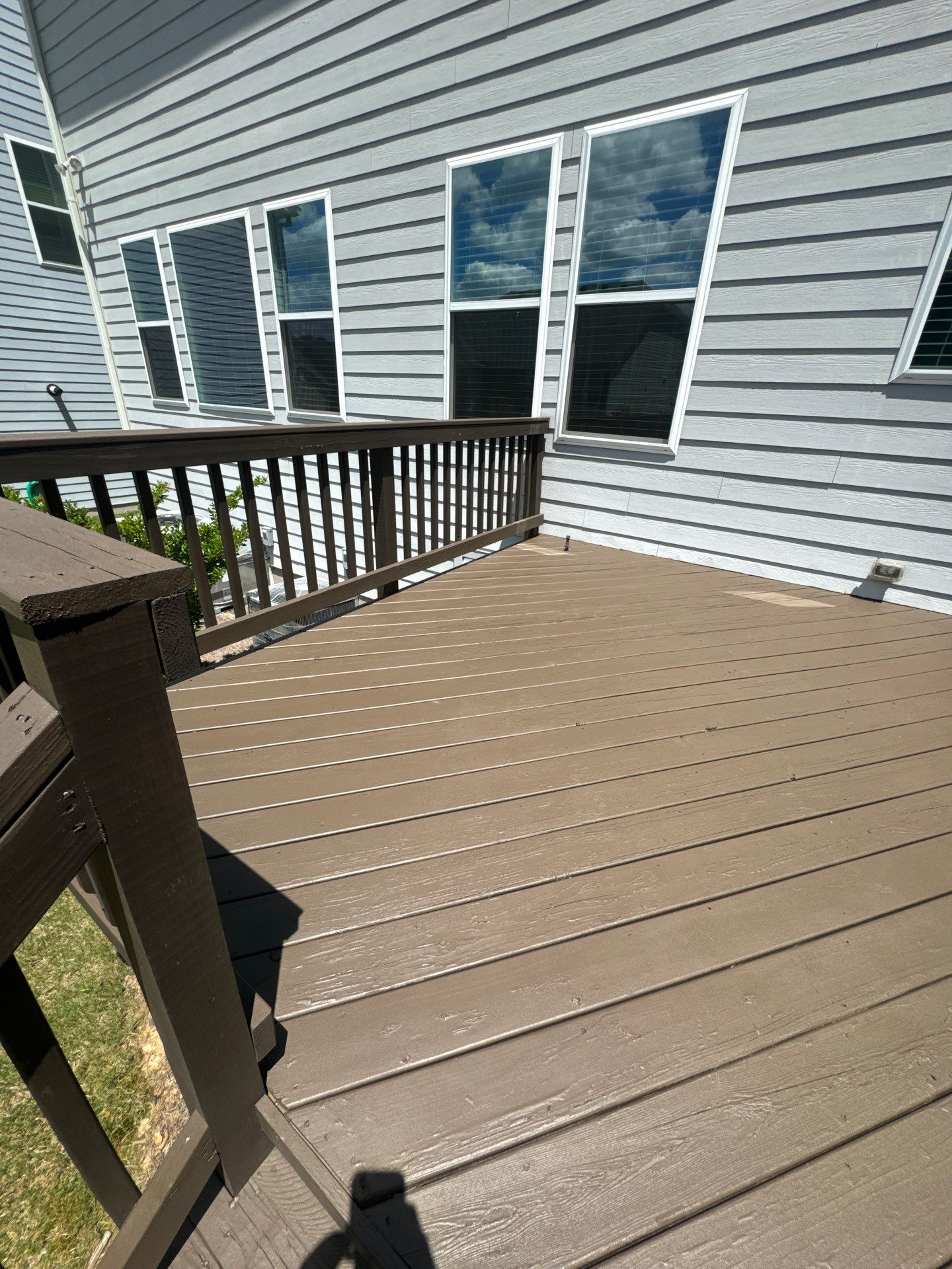 Weathered Deck using AcryFin by DuraSeal