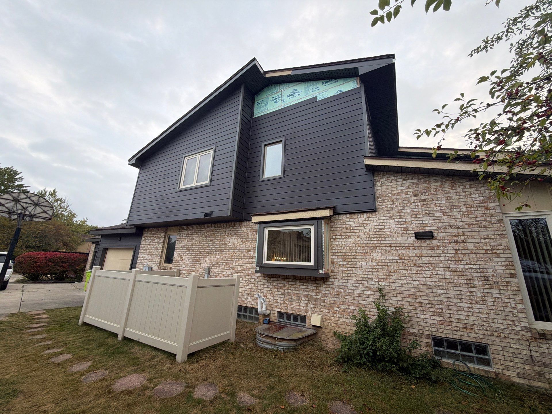 Siding Replacement using Alside S7 Cedar Mill Grain Cast Iron by 180 Contractors