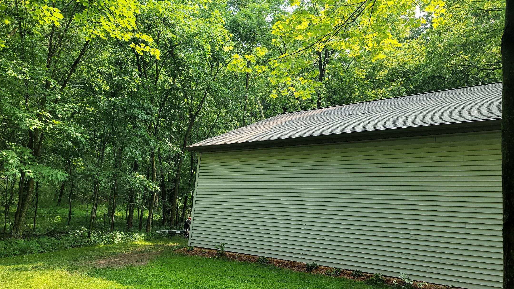 Owens Corning Color: Williamsburg Gray by Eagle Eye Roofing