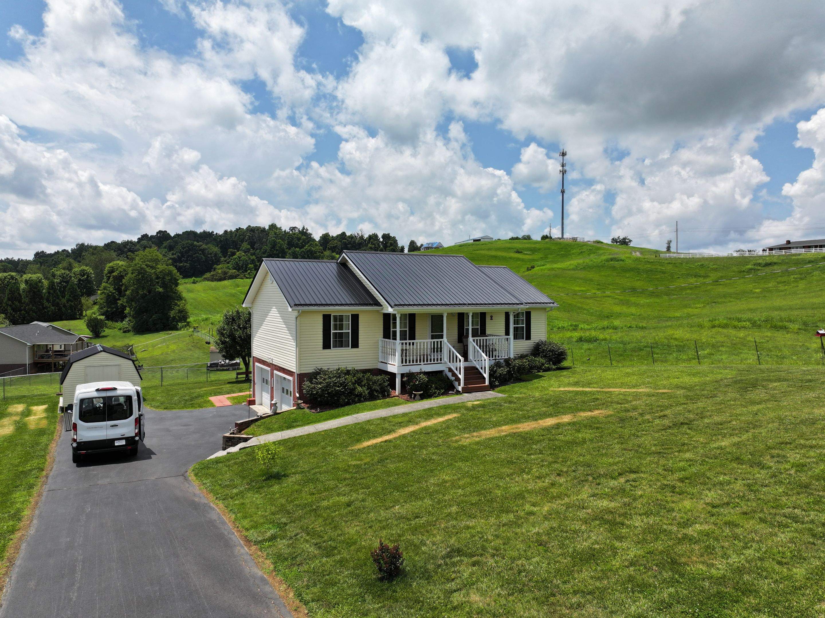 Shortridge Residence by Omnia Roofing