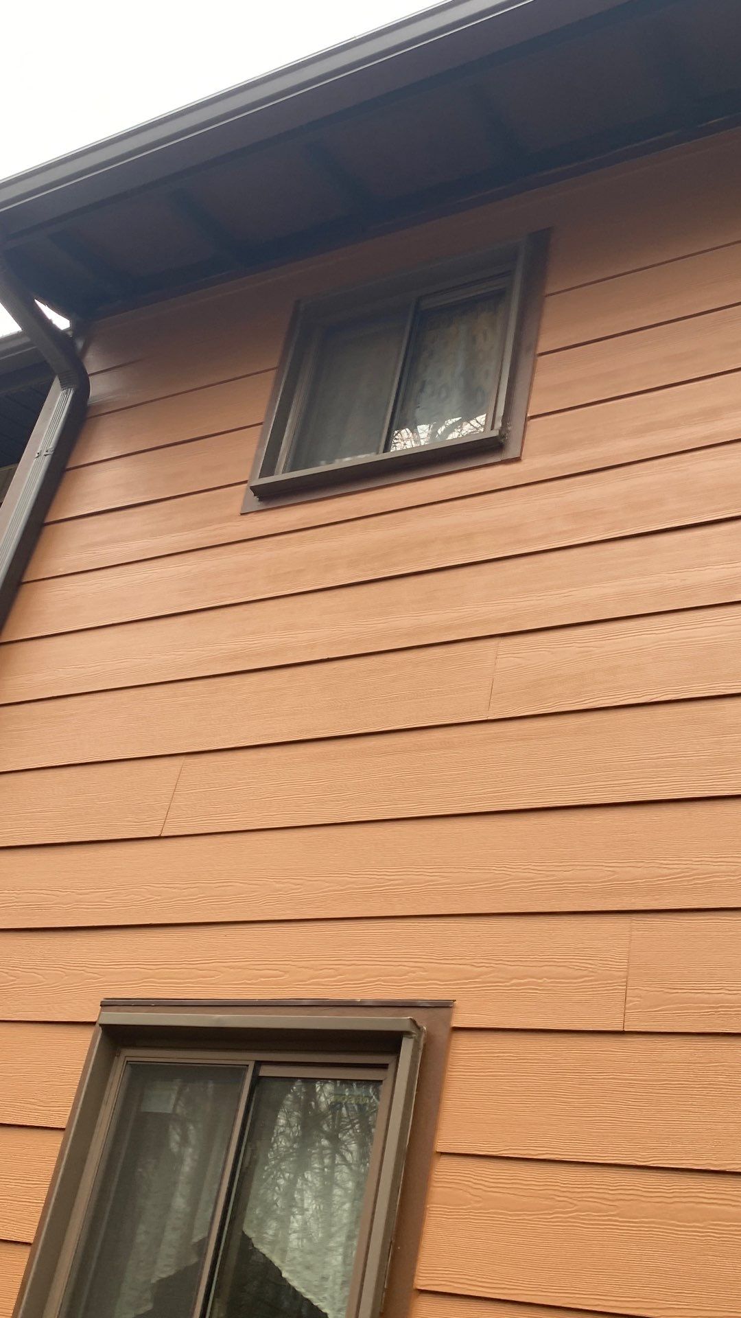 Reston: Residential Siding Replacement with James Hardie Statement Beaded Plank in Cappuccino Muffin by RM Banning, Inc.