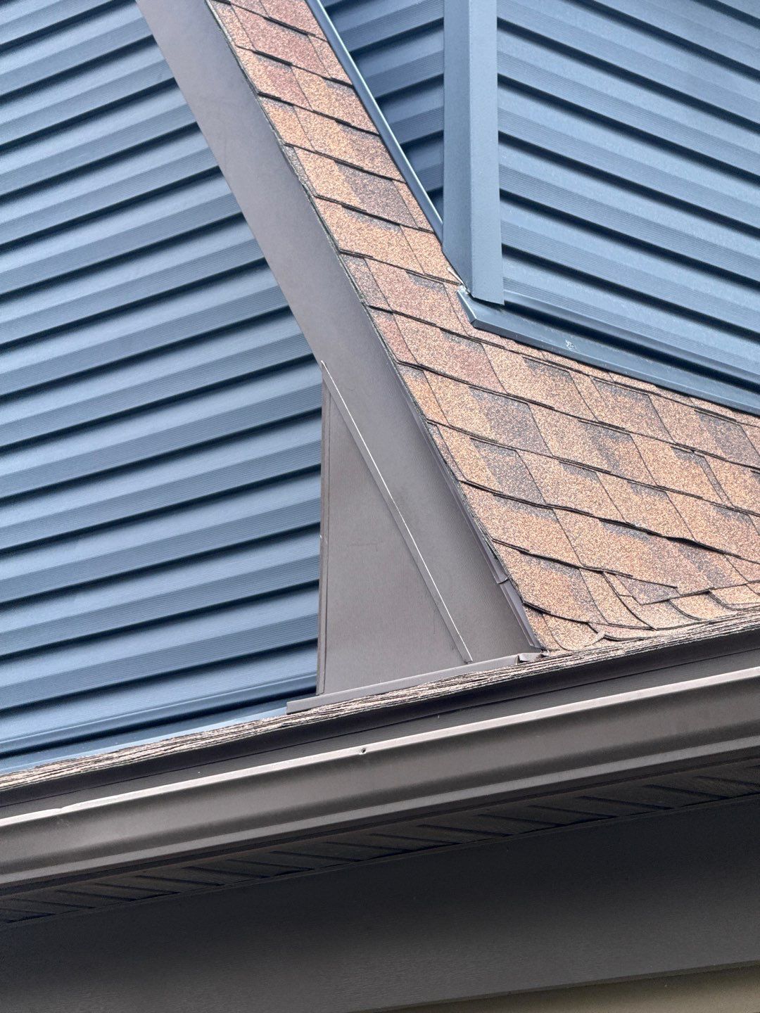 Siding Replacement using Alside Charter Oak D4.5" by 180 Contractors