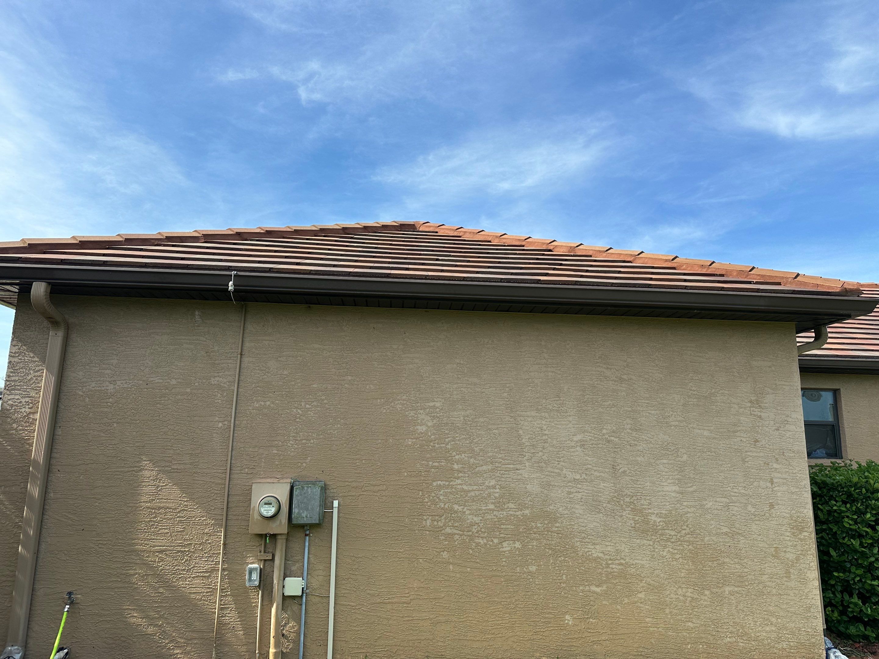 🏡 Tile Roof Cleaning – Gamble Creek Estates, Parrish, FL by Sunshine AquaWash