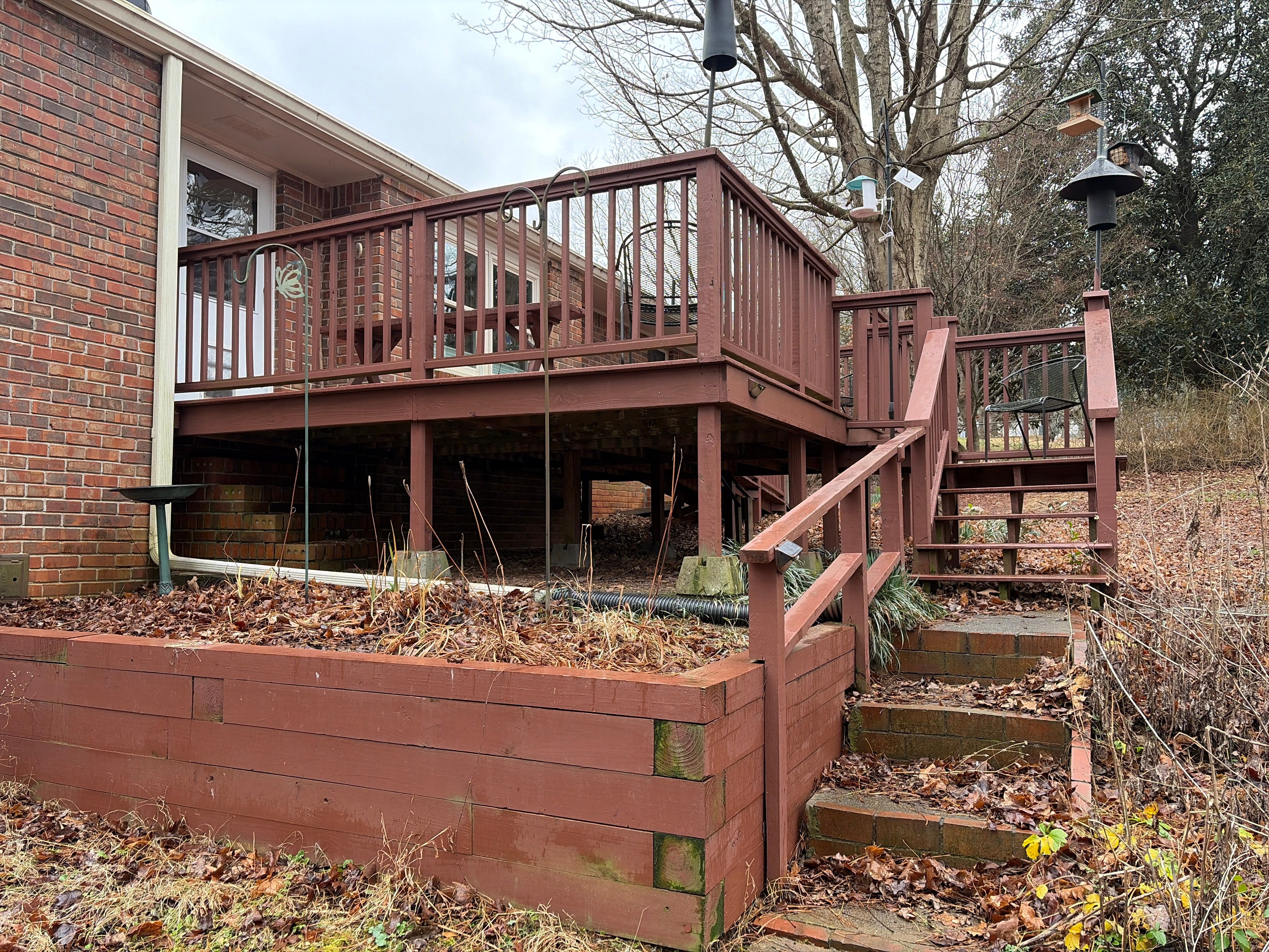 Deck Resurface using Trex Enhance Basic Series in the Saddle Color by Nelson Exteriors 
