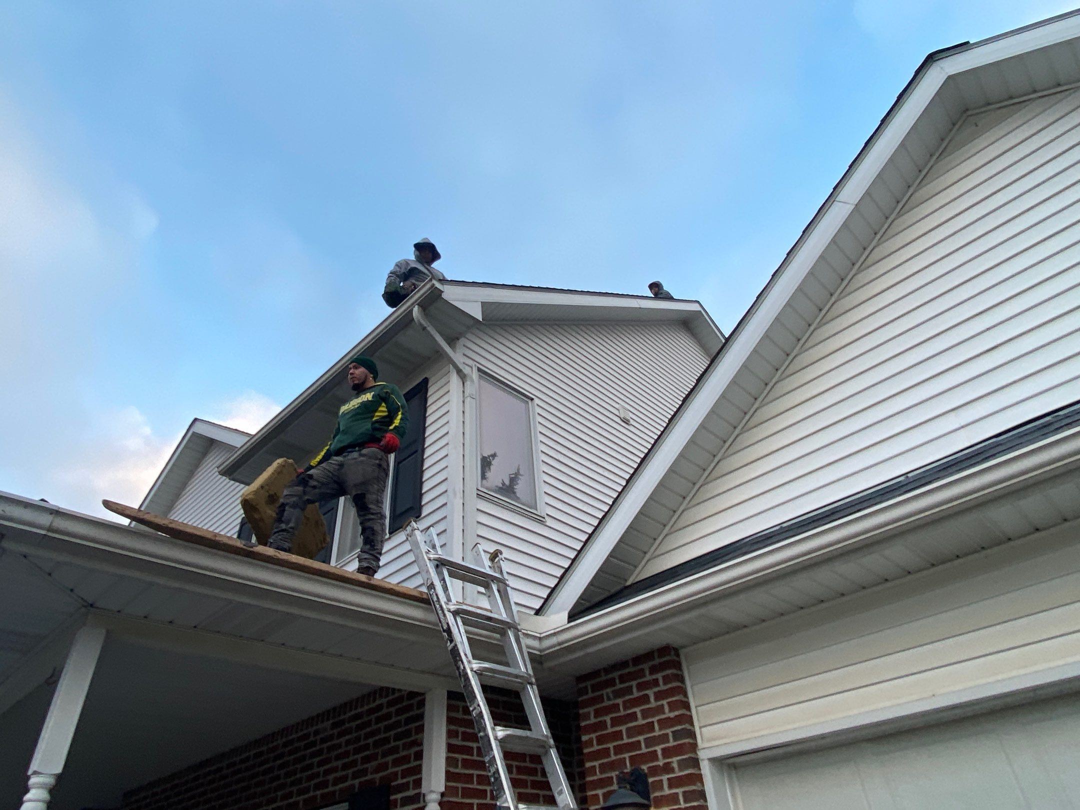Roof Replacement using Owens Corning by 180 Contractors