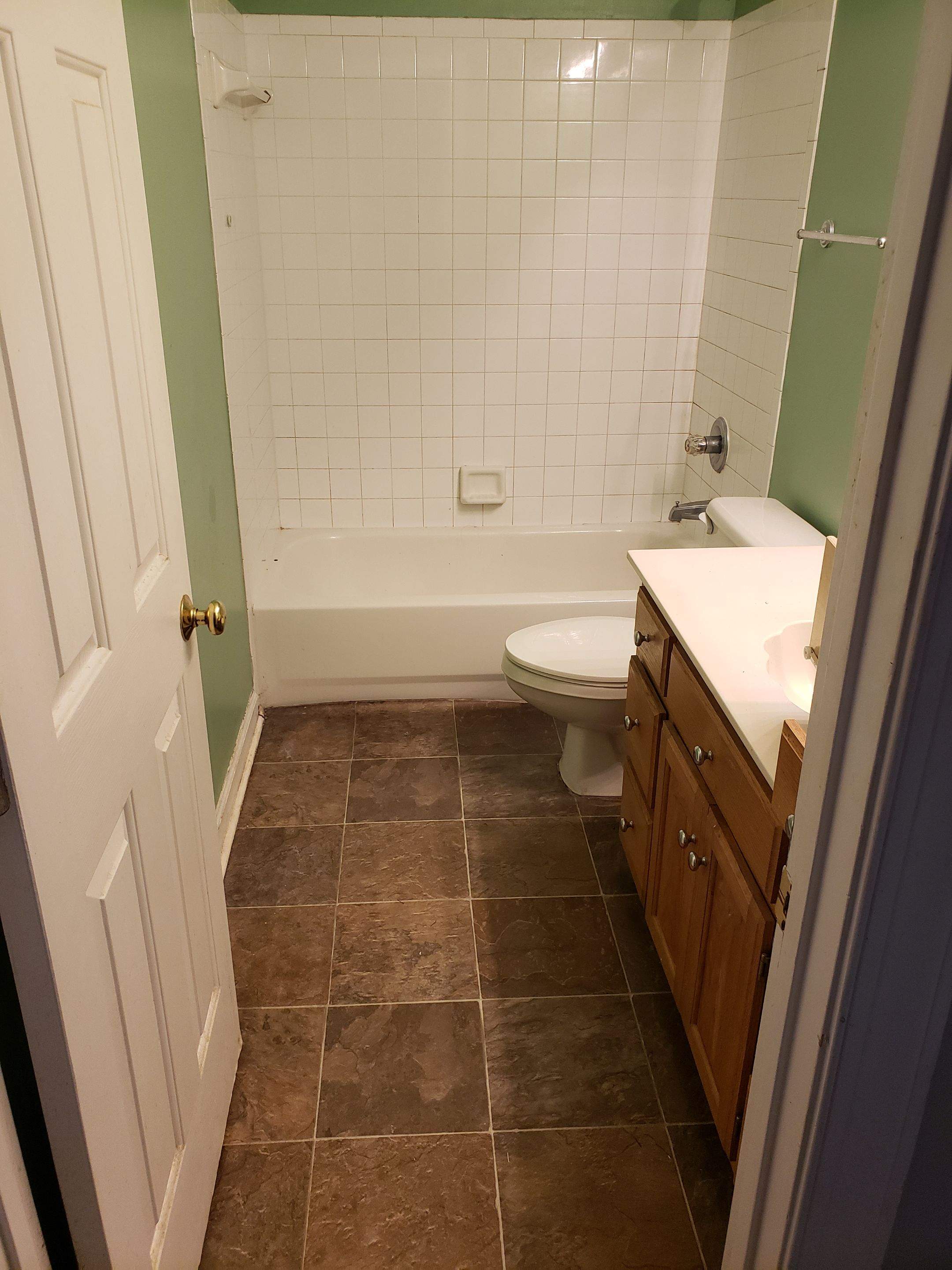 Modern Elegance: Bathroom Upgrade by A Step Above Handy LLC 