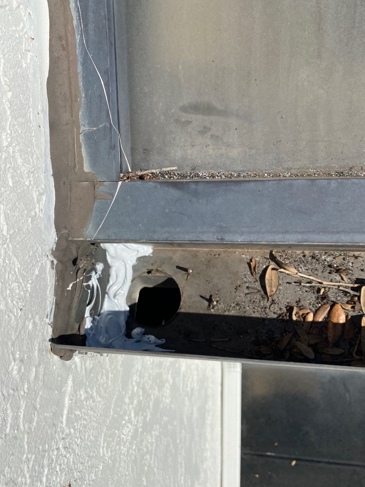 Gutter cleaning all buildings are the same for 6 units in Fort Myers FL by Gutter Professors