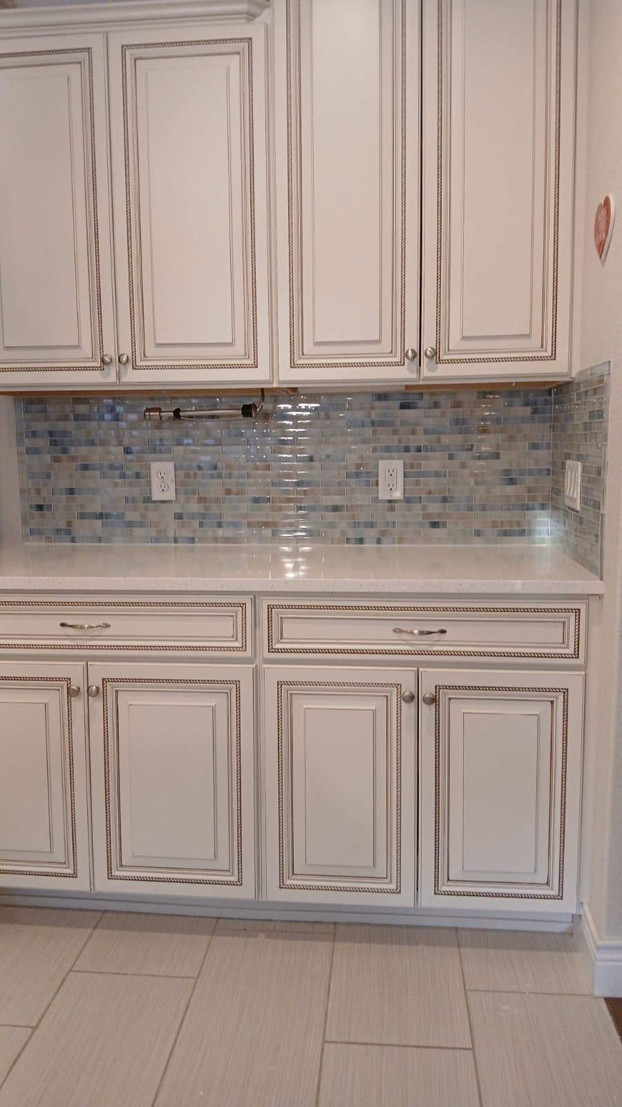 San Antonio Kitchen Remodel with Quartz Counters and Glass Backsplash by Mena stone surfaces