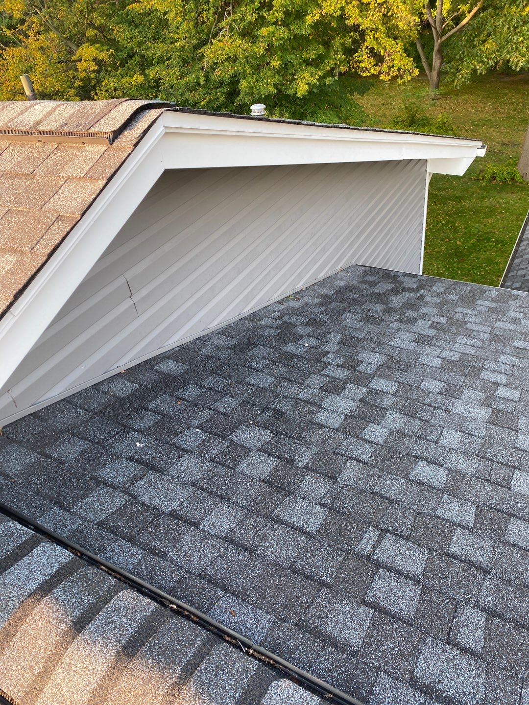 Siding Replacement using Certainteed Restoration Classic D4 by 180 Contractors