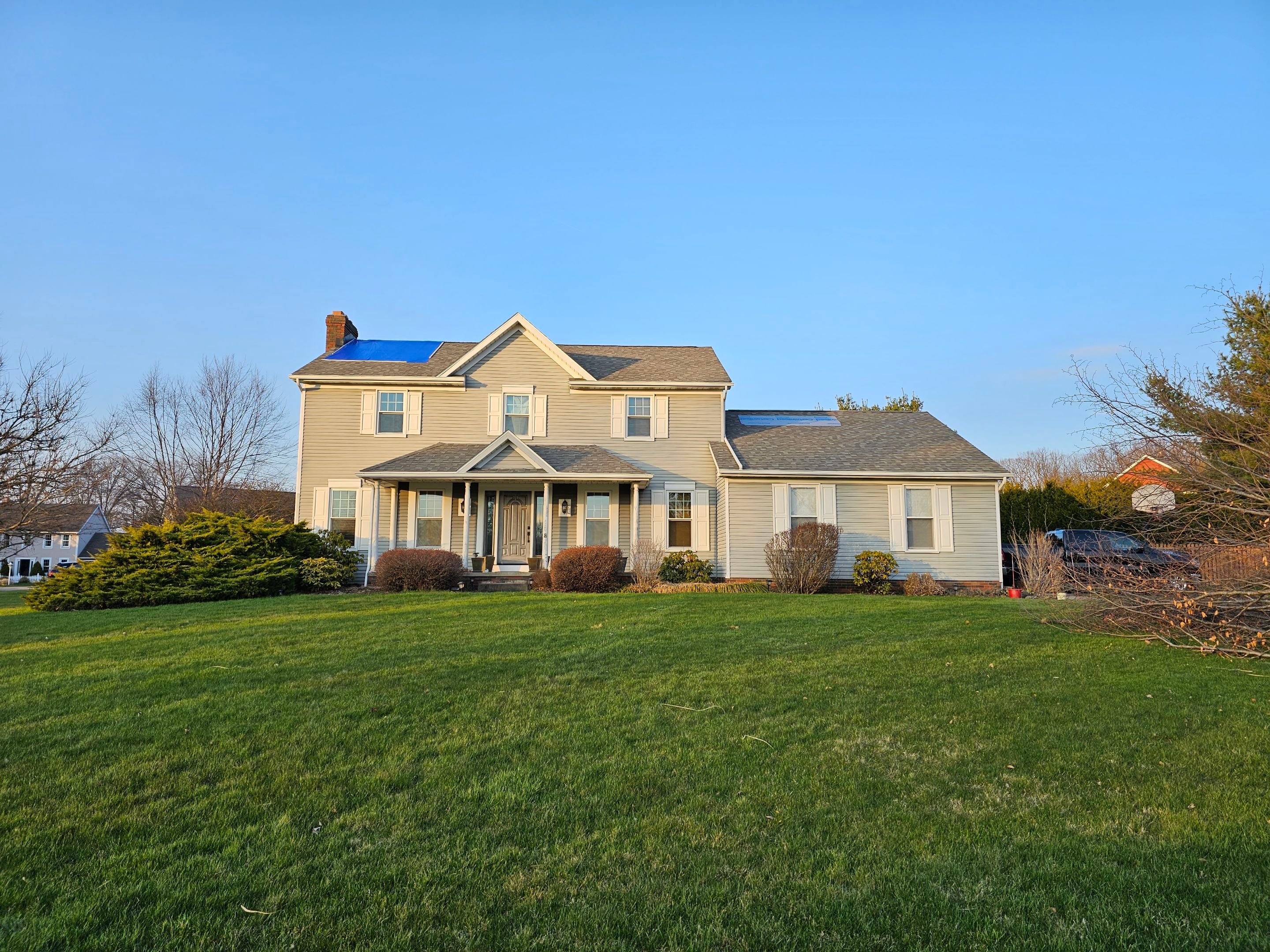 ATLAS PINNACLE HP W/SCOTCHGARD HEARTHSTONE  by Eagle Eye Roofing