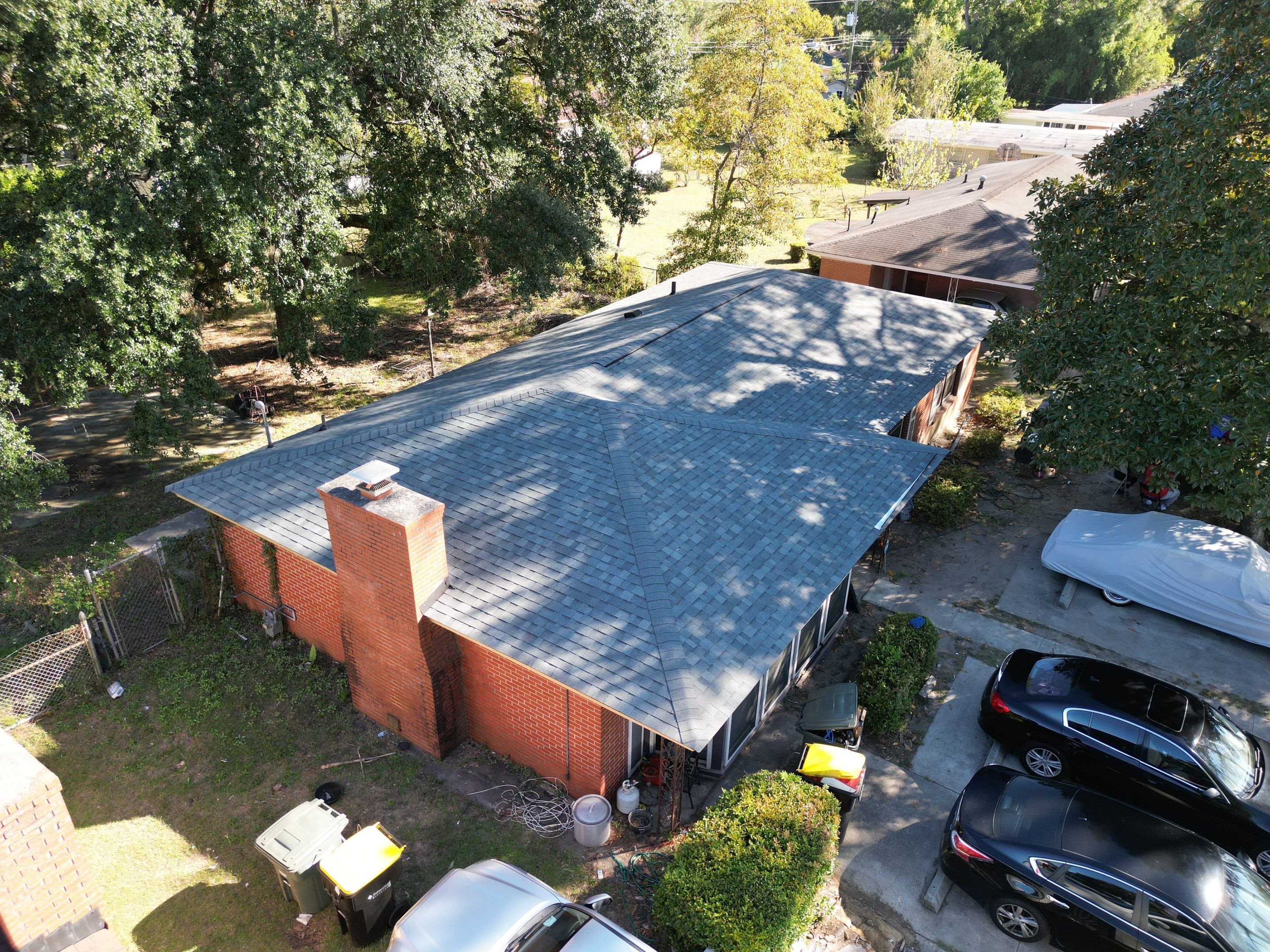 Residential Roofing Installation using Owens Corning Oakridge Estate Grey by Talya Roofing
