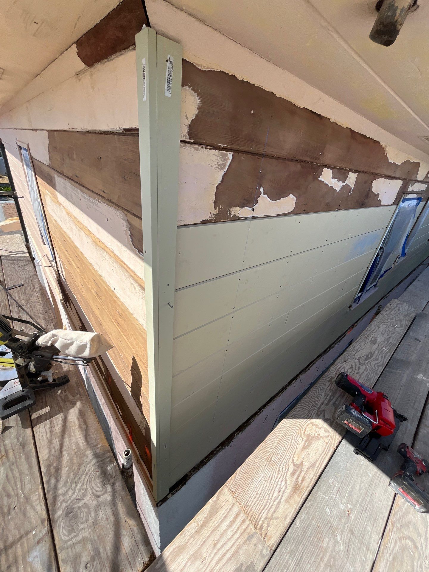 Exterior Painting using Sherwin-Williams  by Herrera’s Bay Area Painting inc.