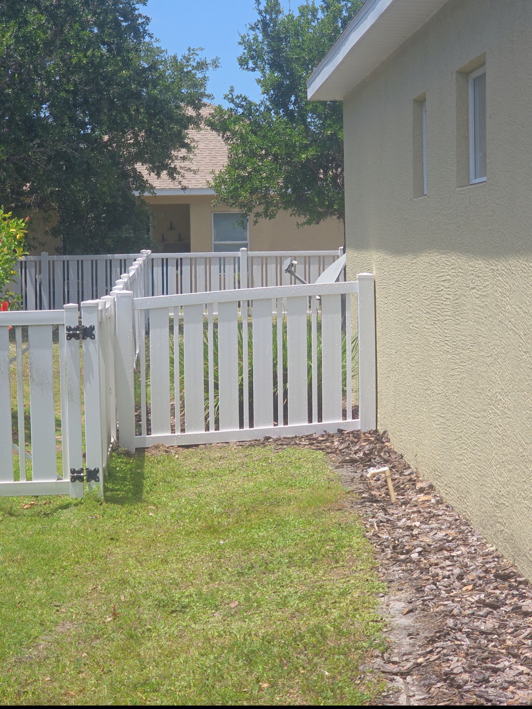 Vinyl Install in Bradenton by True Fence LLC