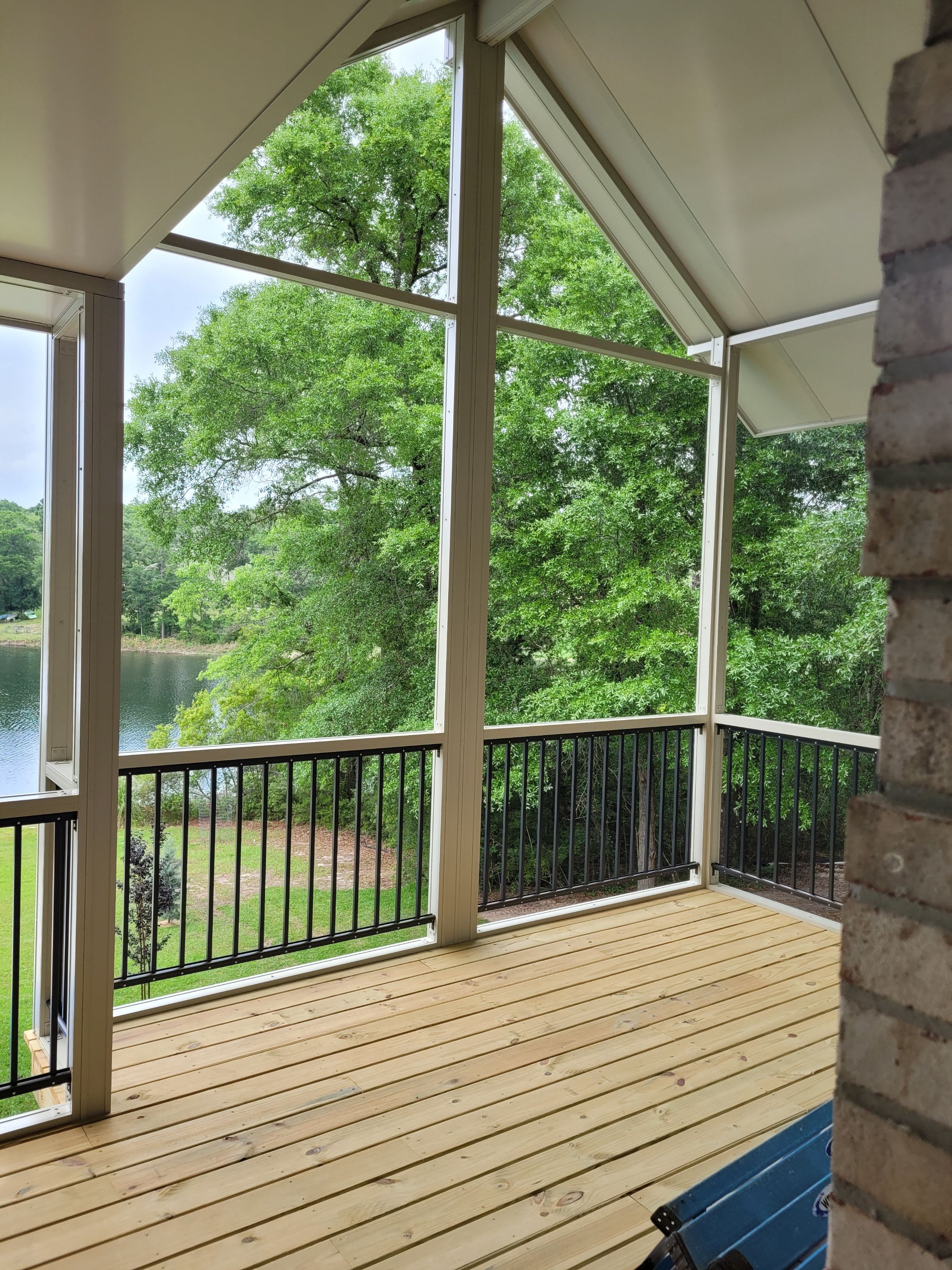 Elevated Screen Room in Crestview by Titan Sunrooms