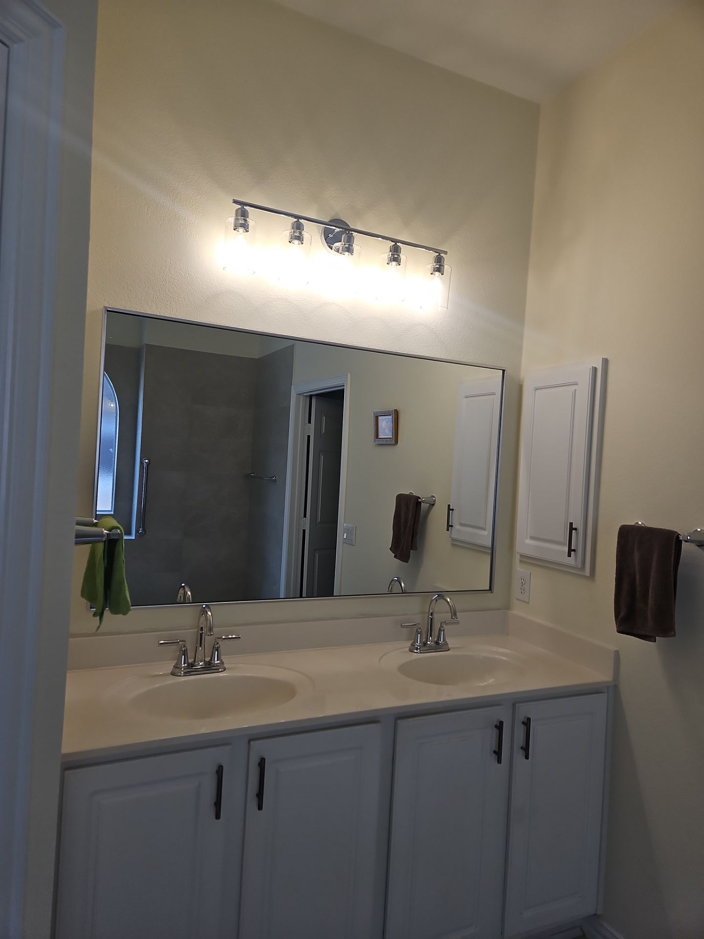 Zero Entry Shower by SLM General Contractors & Roofing