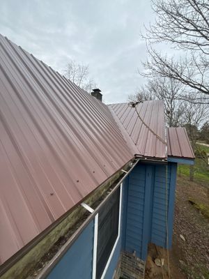 Residential Roofing Installation using Metal