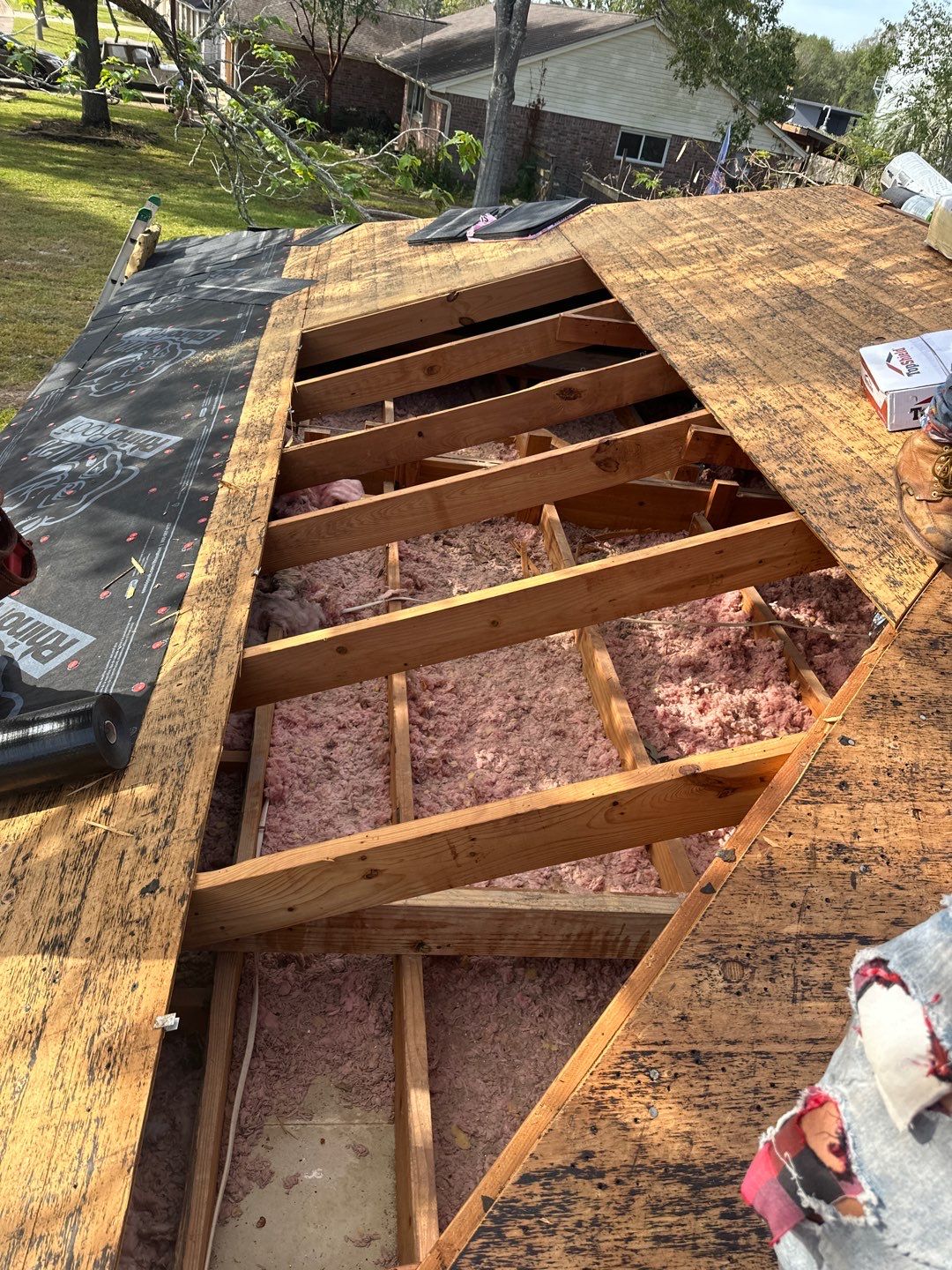 Residential Roofing Installation using Owen's Corning Duration (Lifetime) Shingles by Roof Repair Company