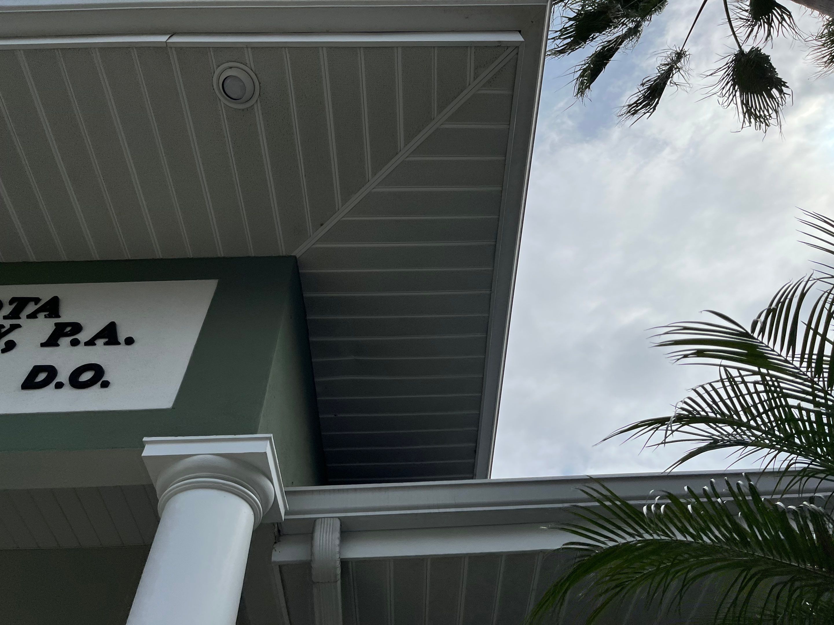 Soffit Repair and Installation in Sarasota FL by Gutter Professors