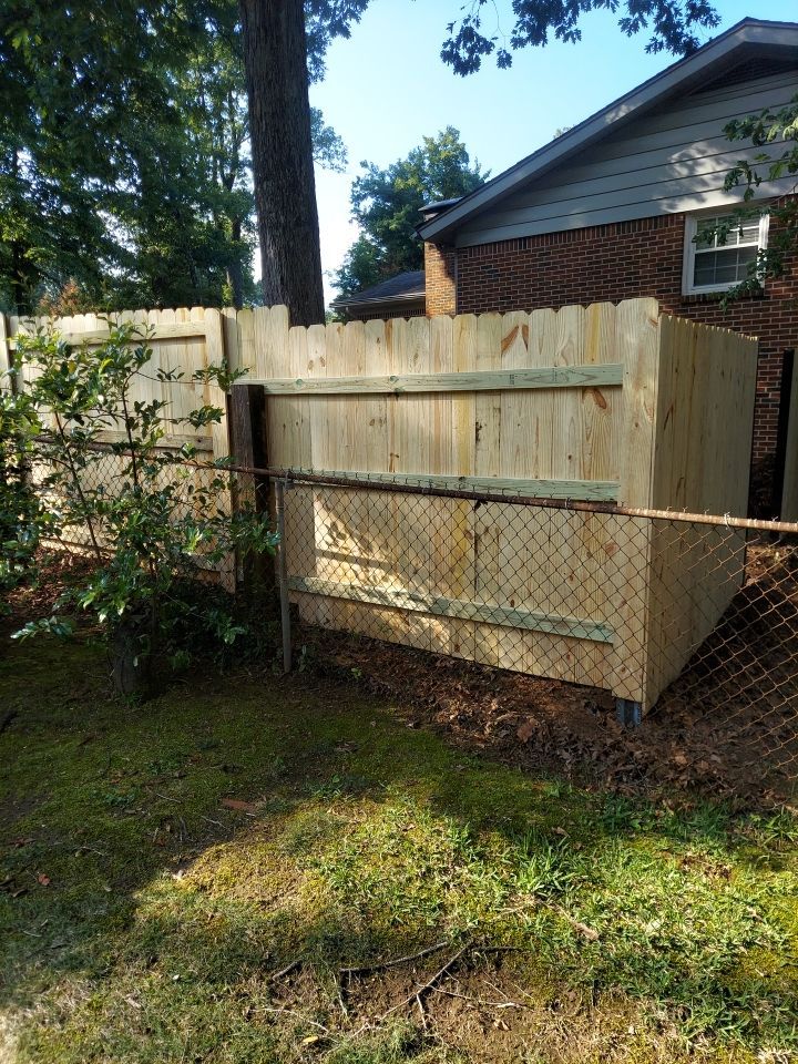 Royal Knoll Lane - Fence Installation  by Pillar and Pine