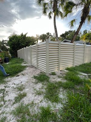 Sarasota, FL 6ft. Tall White Louvered Vinyl Privacy Fence