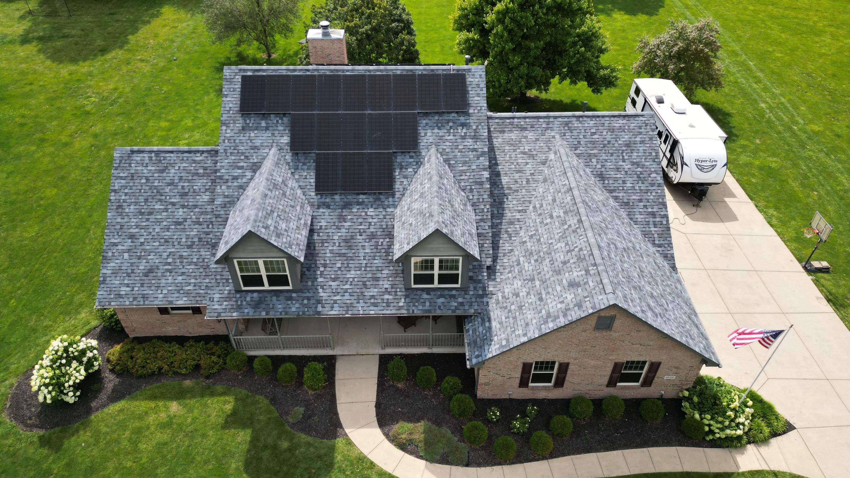 Owens Corning® Pacific Wave Duration® Shingles by WIW Enterprises Inc