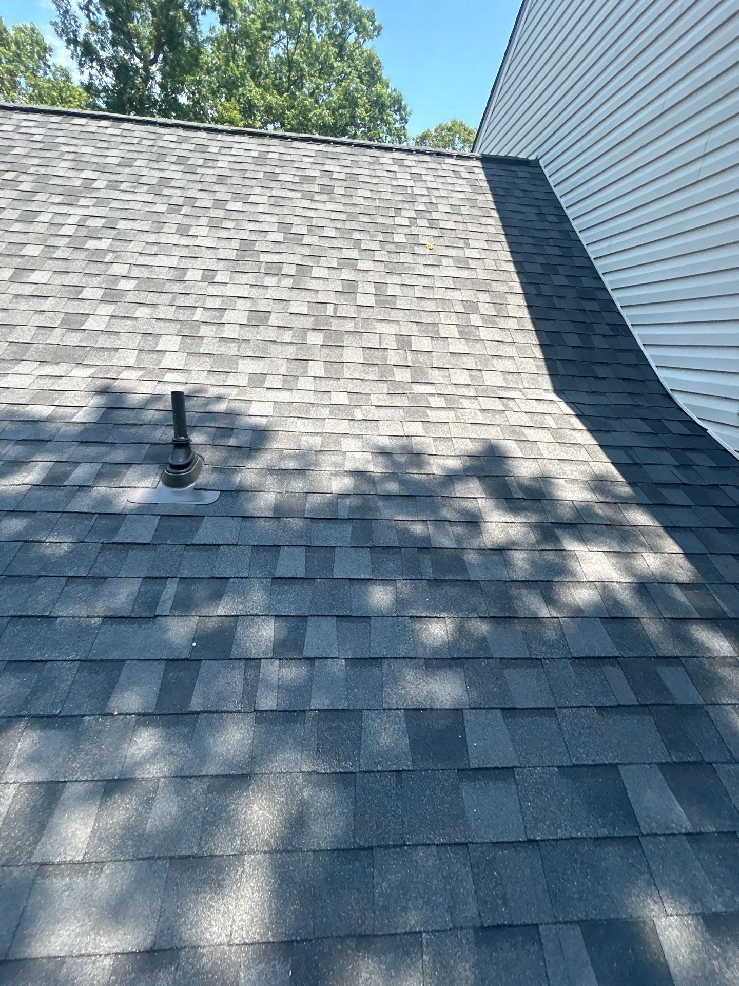 Lorton: Residential Roof with CertainTeed Landmark Pro in Max Def Moire Black by RM Banning, Inc.