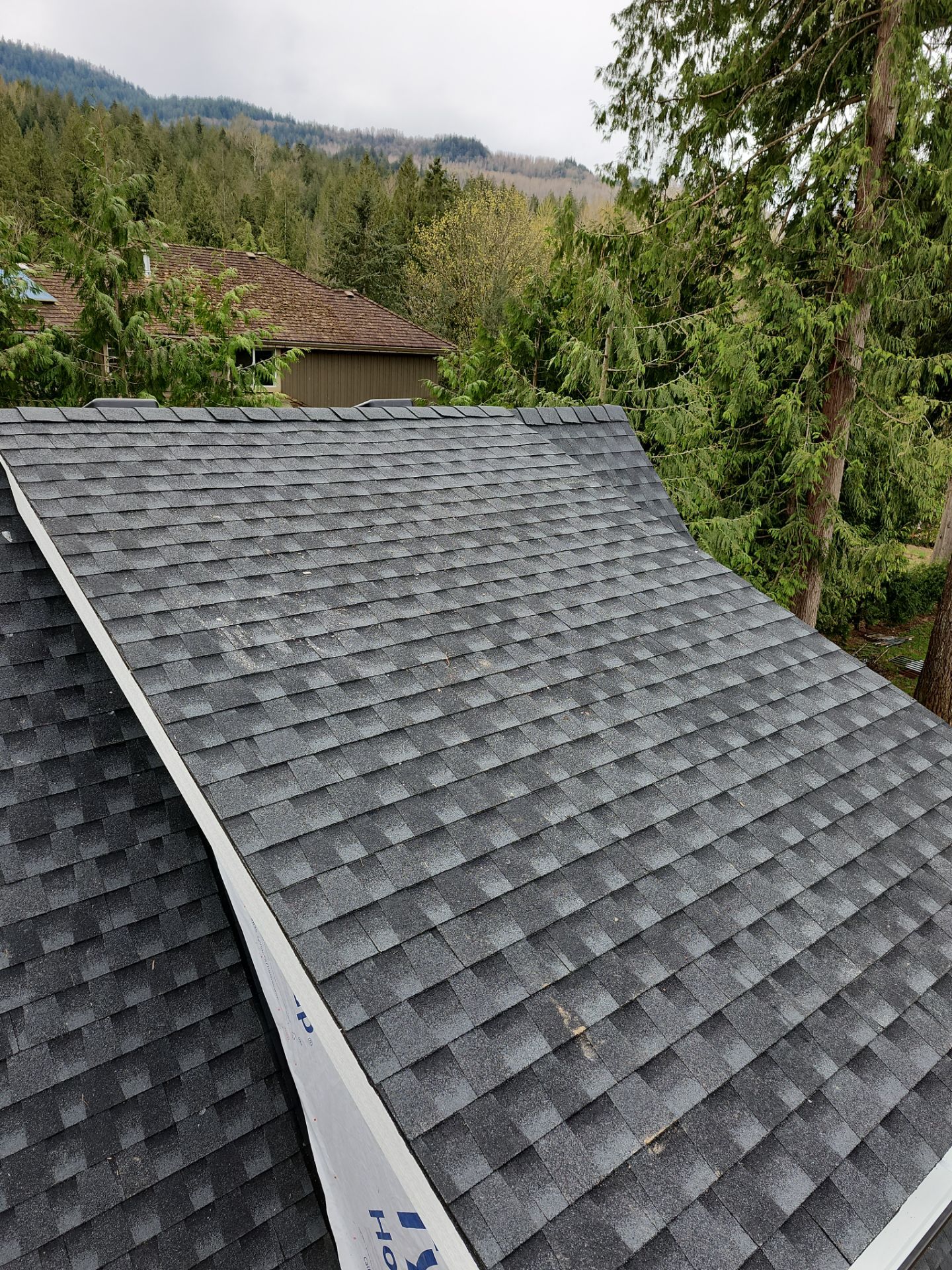 Residential Roofing Installation using GAF Charcoal HDZ by Top Notch Roofing Inc
