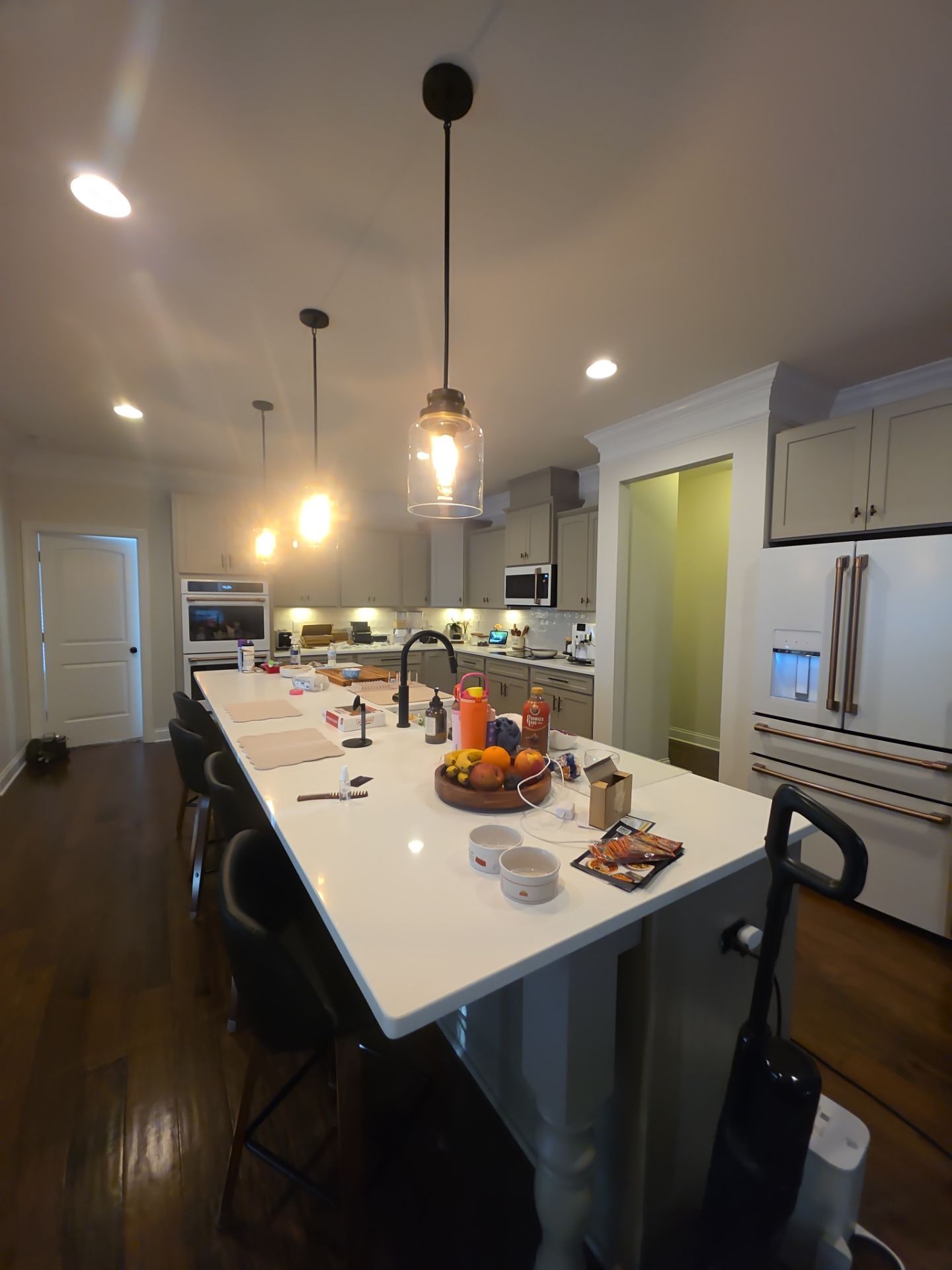 From Dated to Dazzling: A Bright Kitchen Transformation in Holly Springs by Elite Remodeling and Design LLC