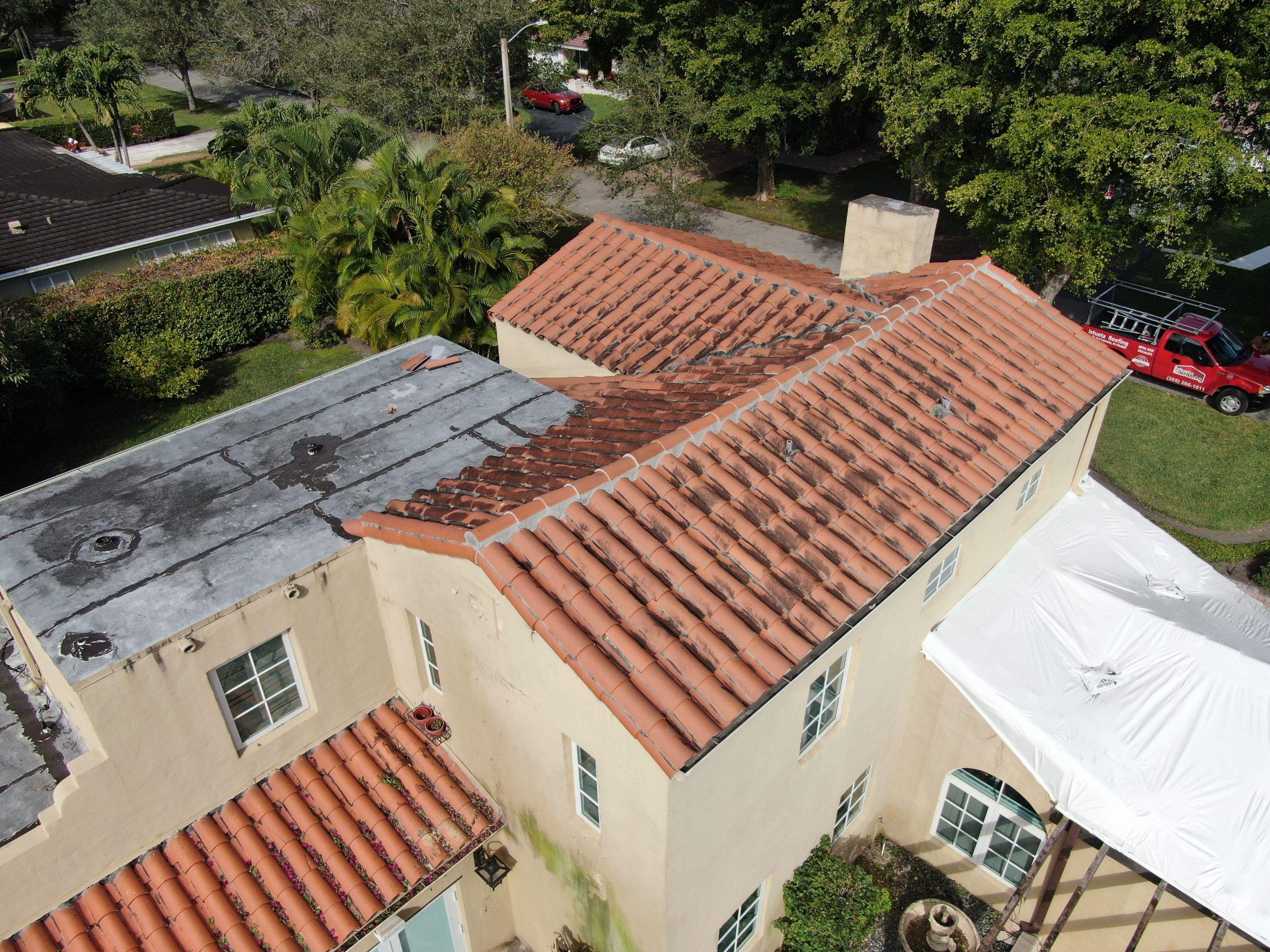 Verea Spanish S  - Fume Color by Istueta Roofing
