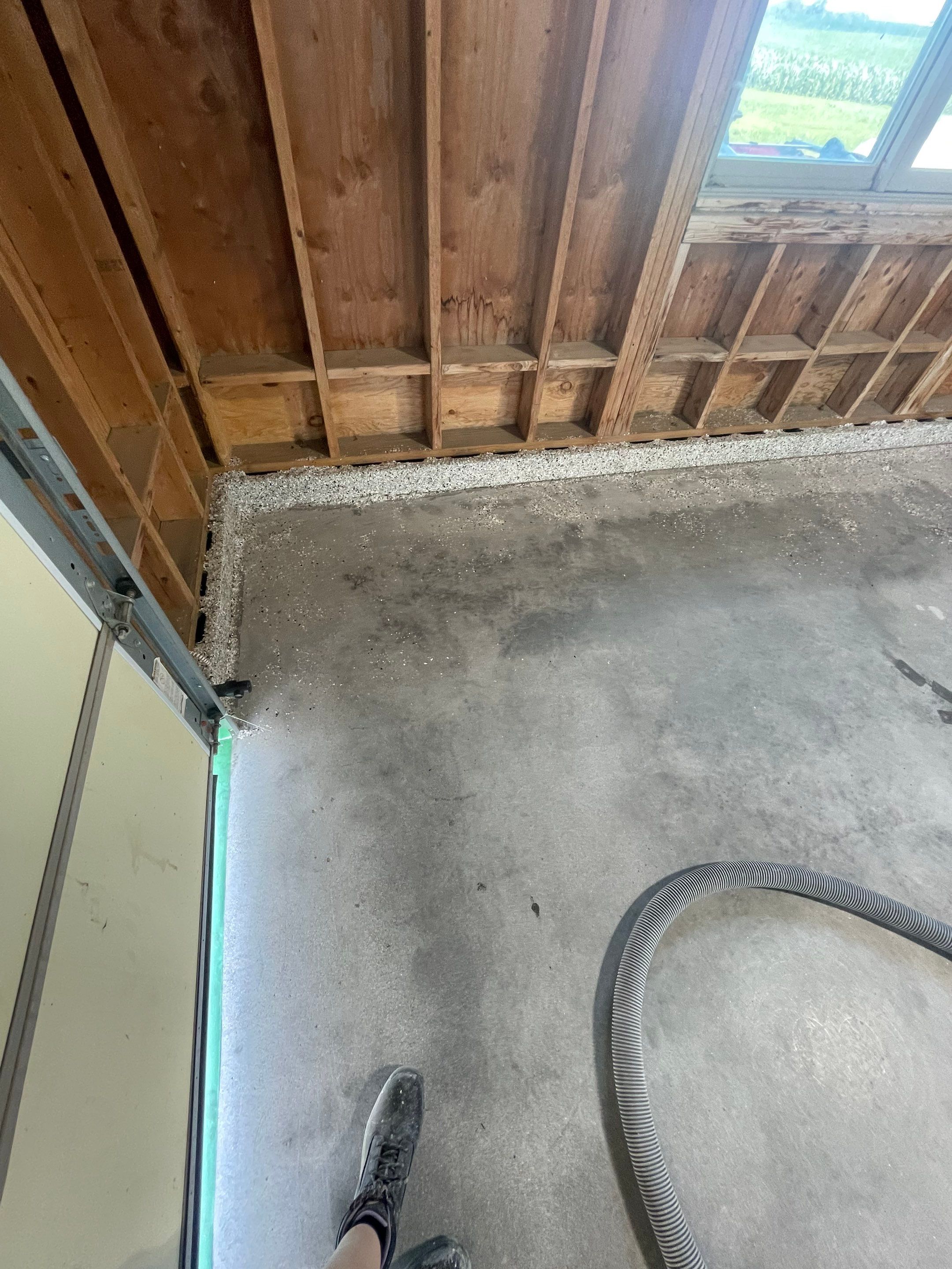 Cabin Fever Coating for Detached Garage in Dell Rapids by Select Painting, Coatings & Garage Cabinets