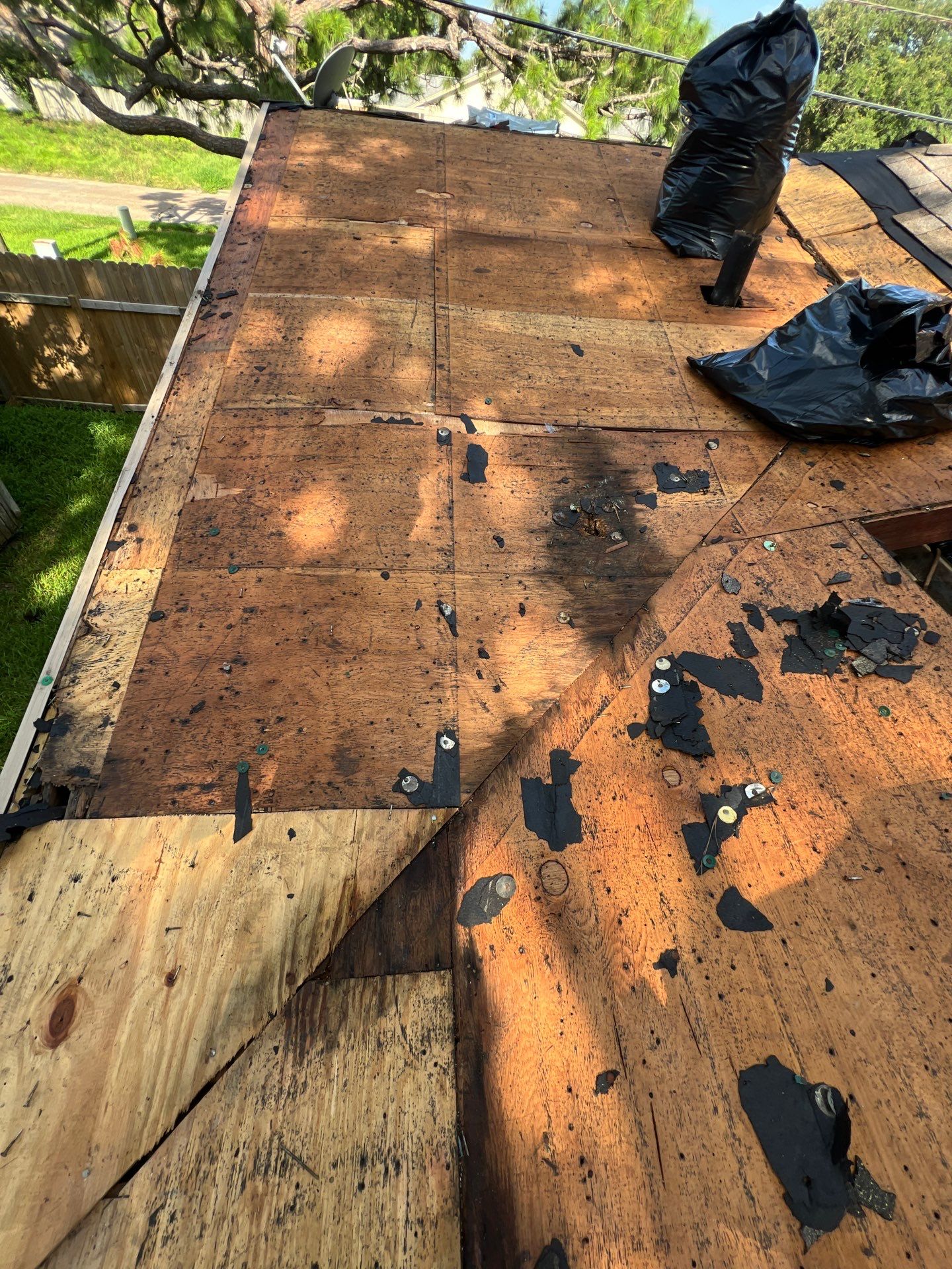 Residential Roofing Installation using Owen's Corning Duration (Lifetime) Shingles by Roof Repair Company