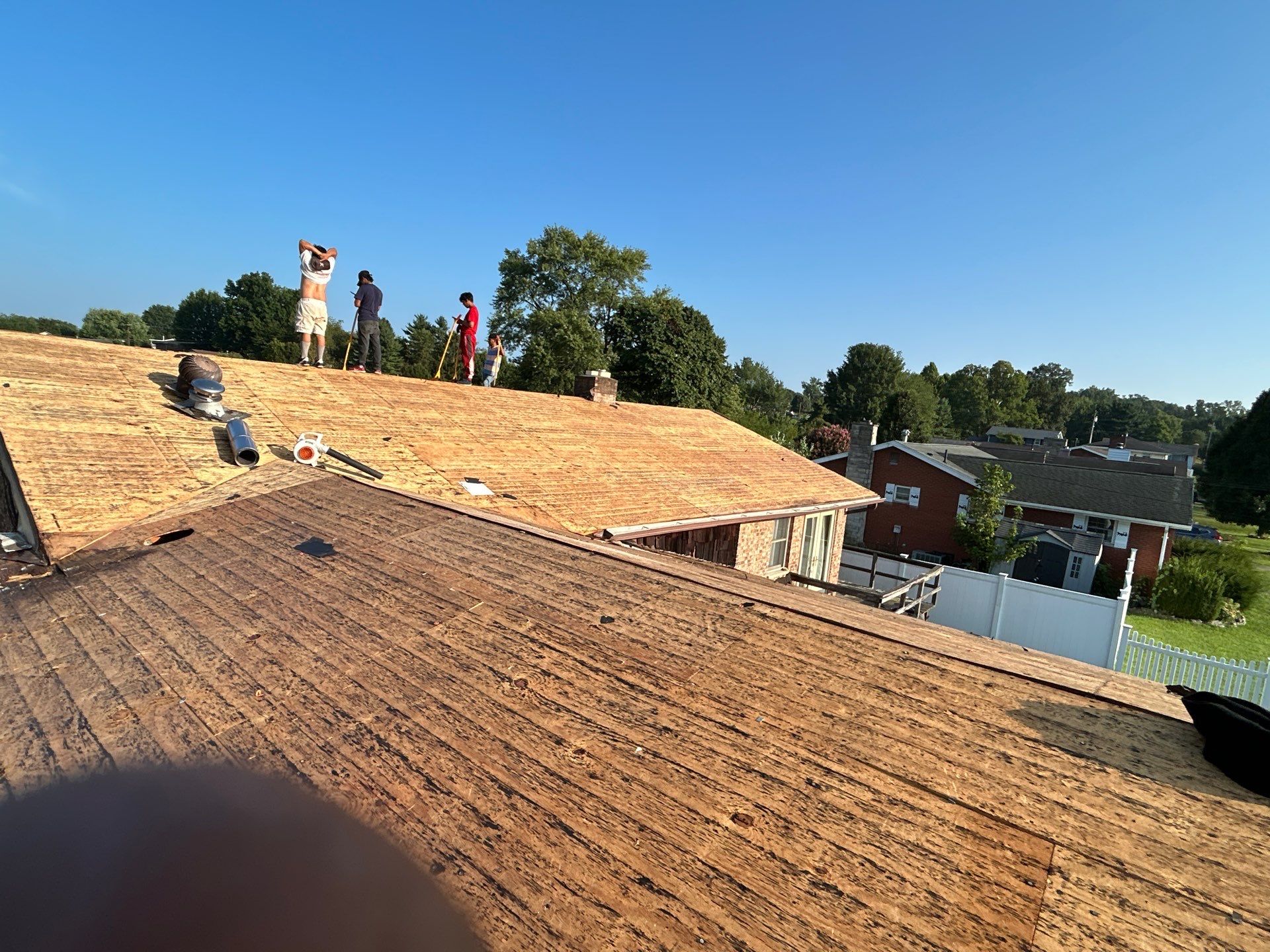 Residential Roofing Installation using GAF Timberline HDZ Charcoal by Rainstoppers Roofing