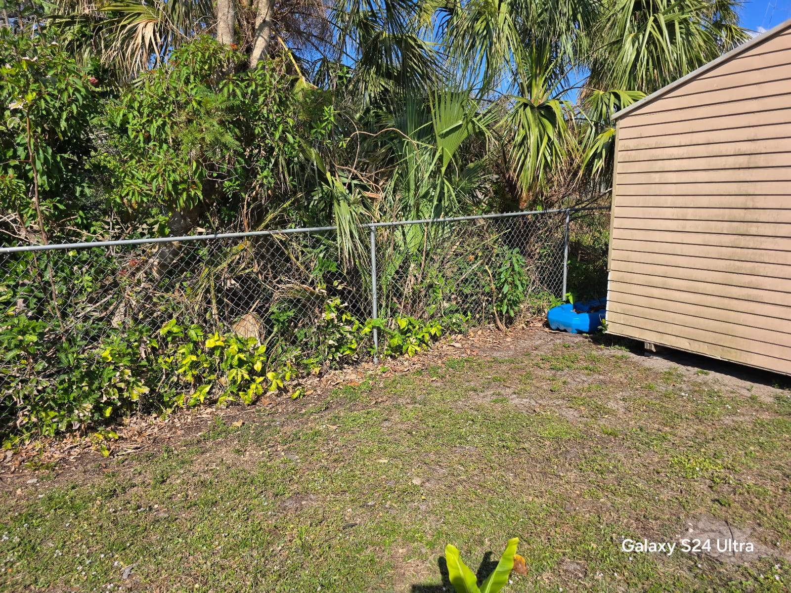 Vinyl and Chain Link Combo in Venice by True Fence LLC