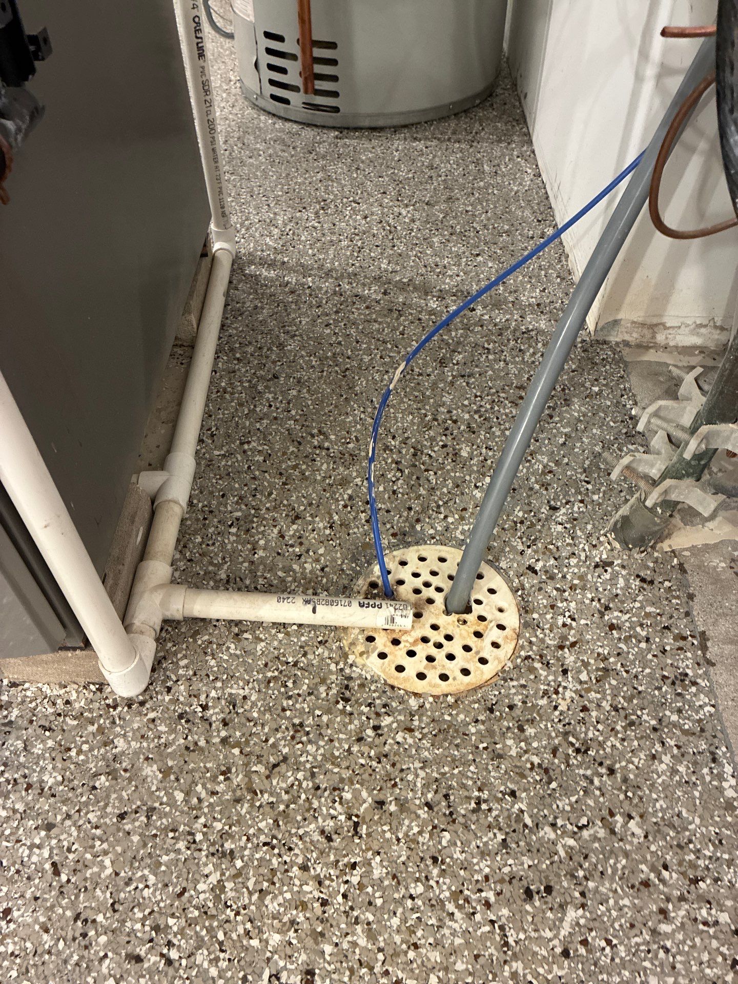 Full Residential Garage Floor Coating in Des Moines by Revival Concrete Coatings