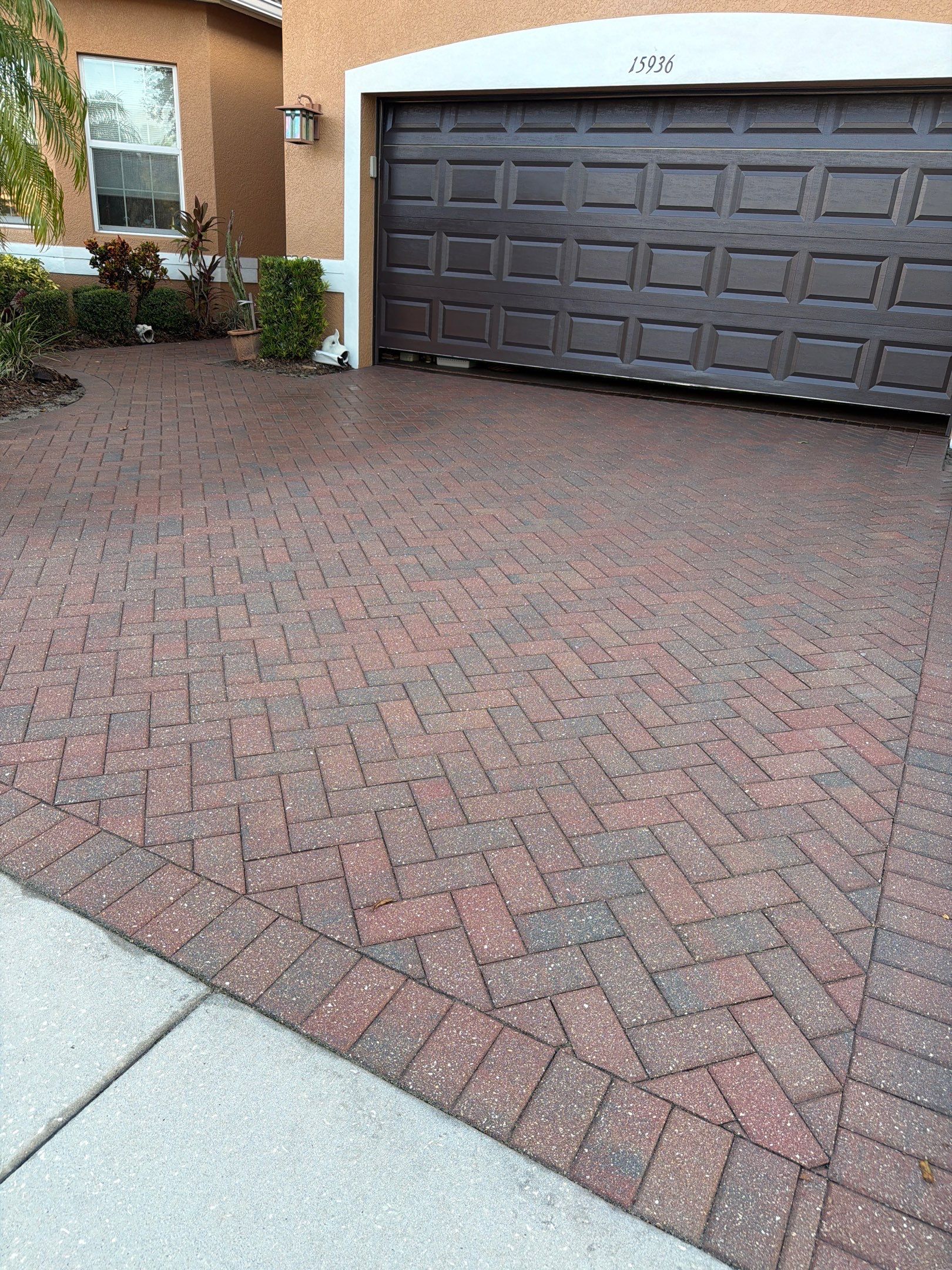 Valencia Lakes Paver Stripping and Sealing for Full Residential Property by Supreme Paver Experts
