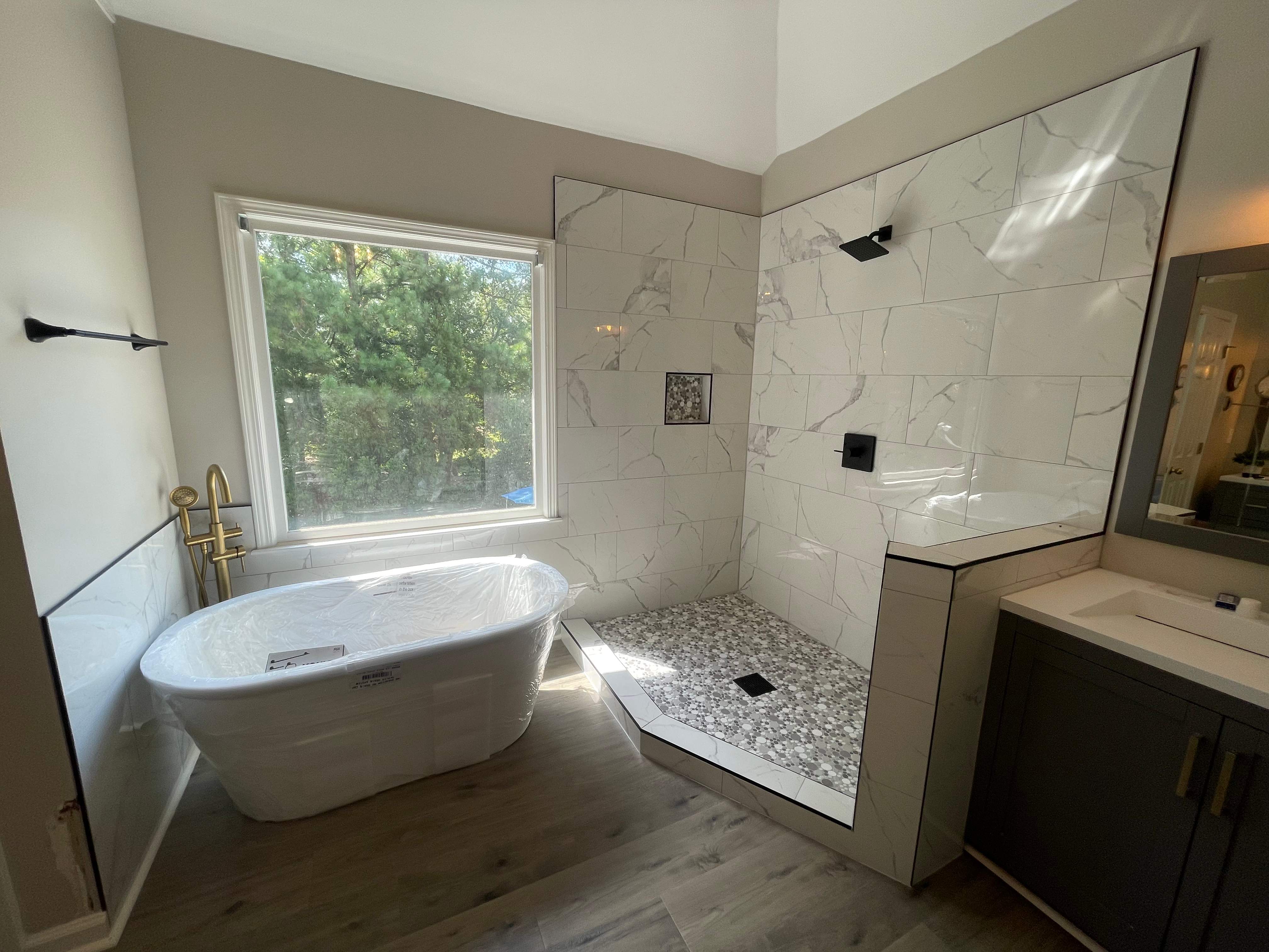 Master bathroom renovation by Prudencio