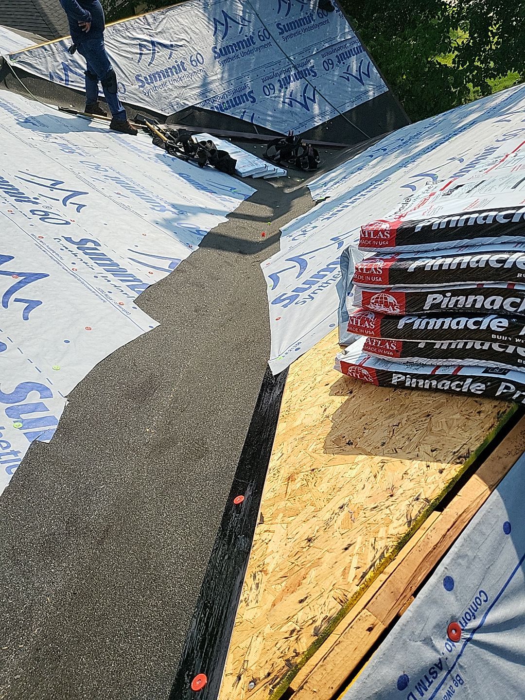 CT LANDMARK COLOR: PEWTER by Eagle Eye Roofing