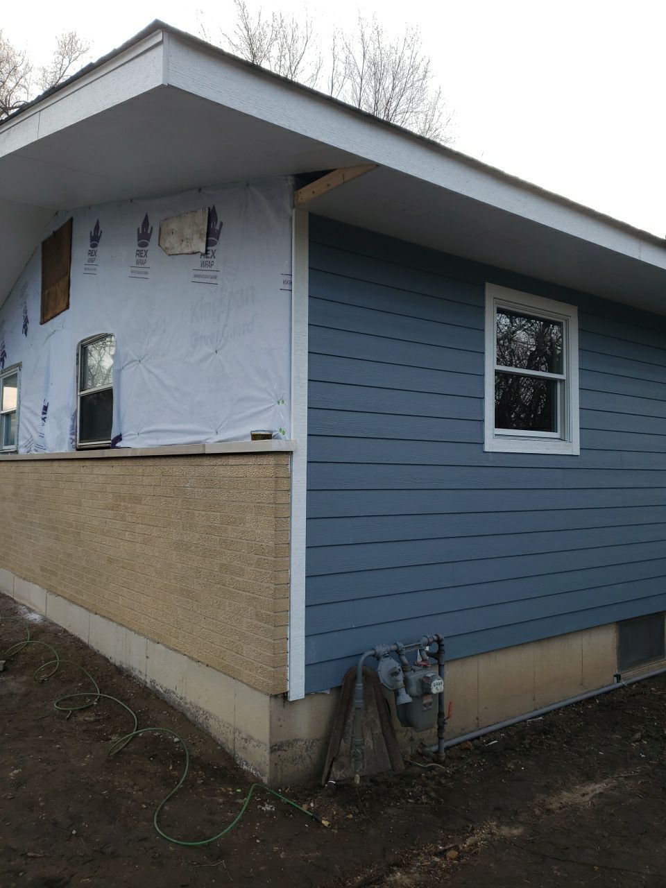 James Hardie Siding Installation, Shingle Roof Replacement & Window Replacement by Custom Installations