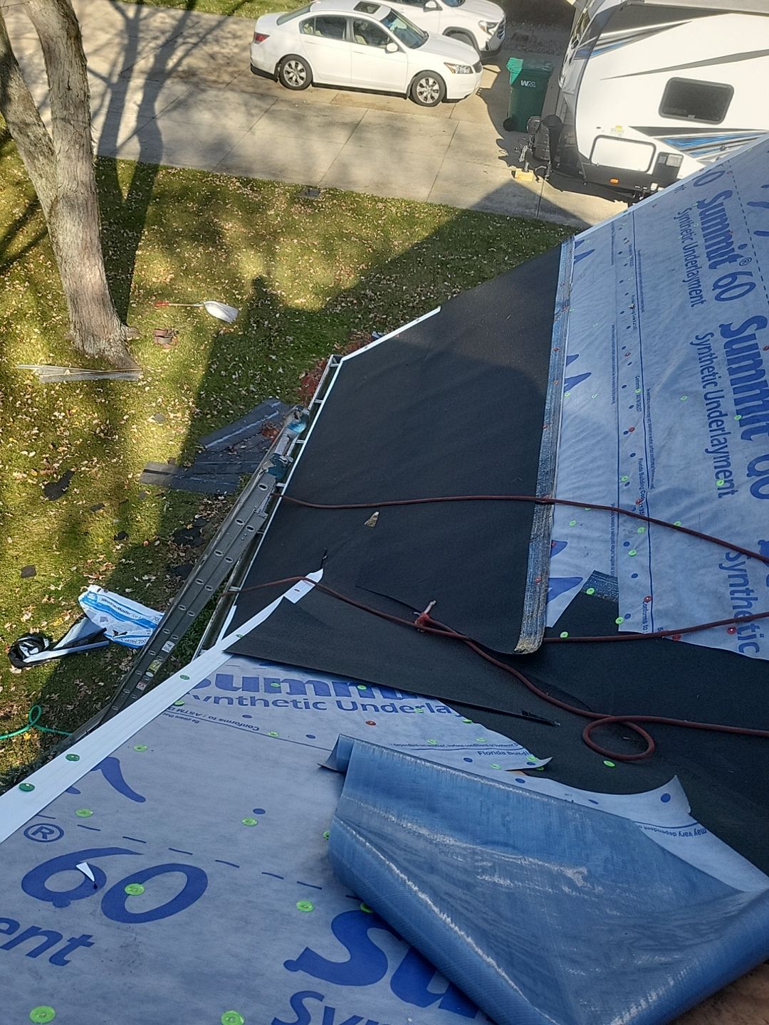 ATLAS PINNACLE COLOR: BLACK SHADOW DRIP EDGE: WHITE by Eagle Eye Roofing