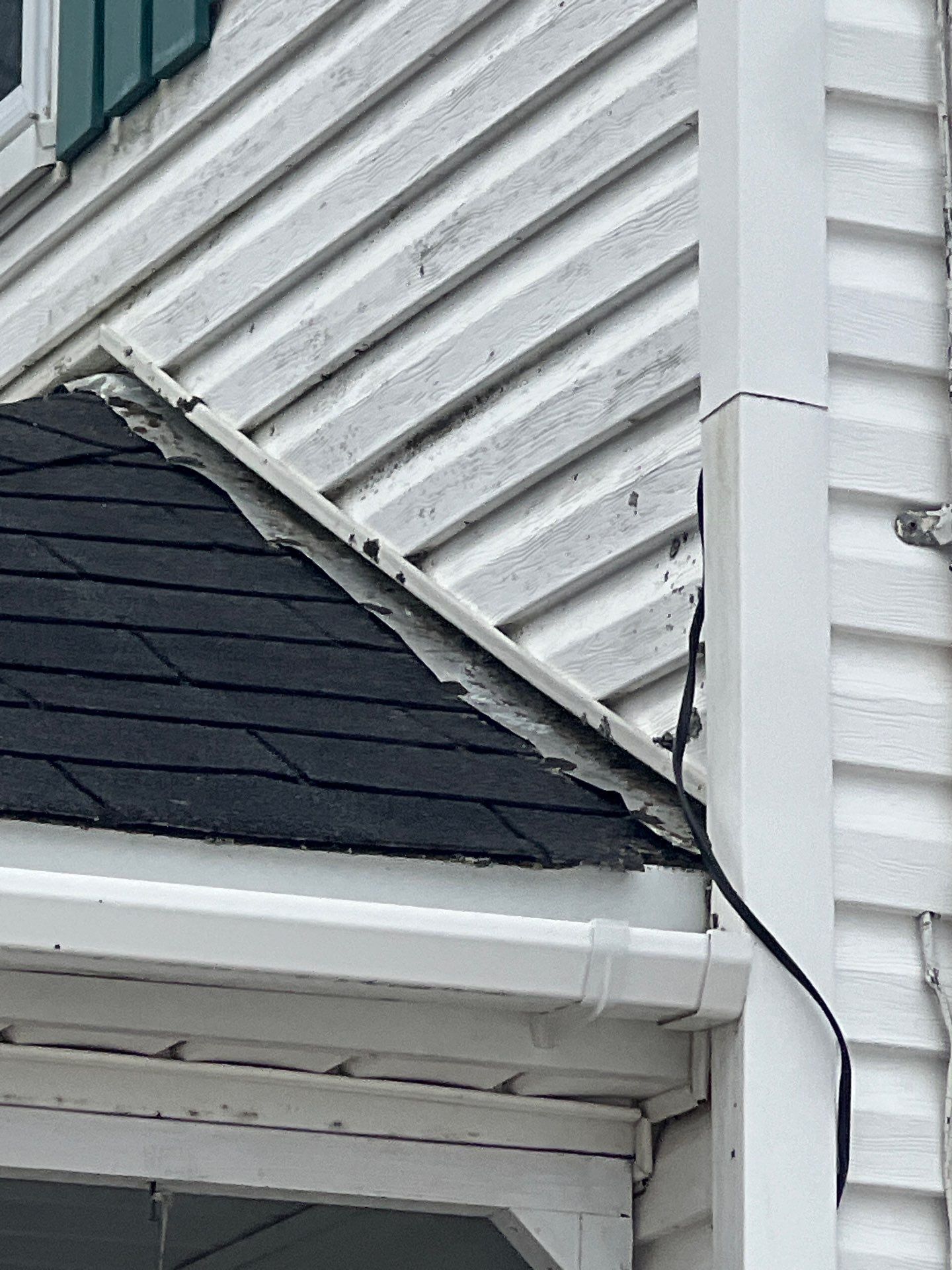 Residential Roofing Installation using Asphalt GAF HDZ by Artisan Roofing & Home Improvements Inc.