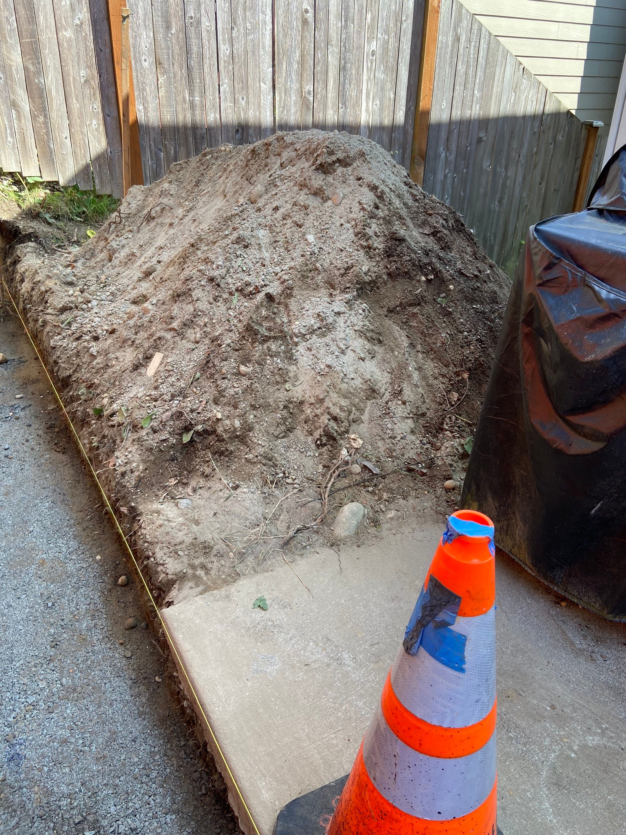 Jireh Outdoor Projects | Retaining Wall & Fence Build by Jireh Asphalt & Concrete Inc 