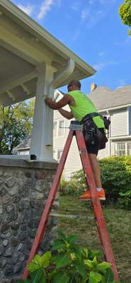 seamless aluminum gutter install in Woodstock, IL (In Progress)