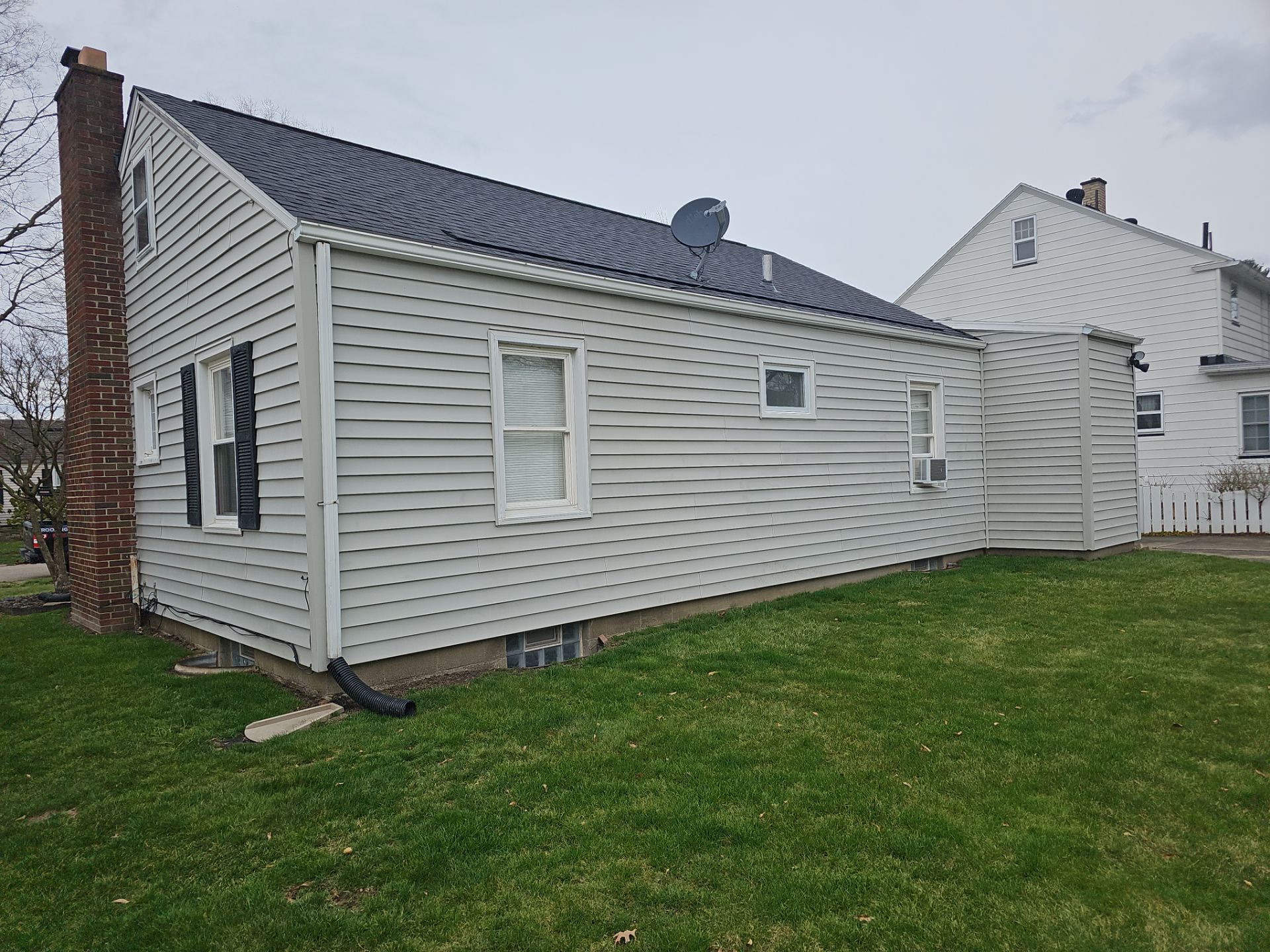 Rochelle Bumgarner by Silver Leaf Contracting 