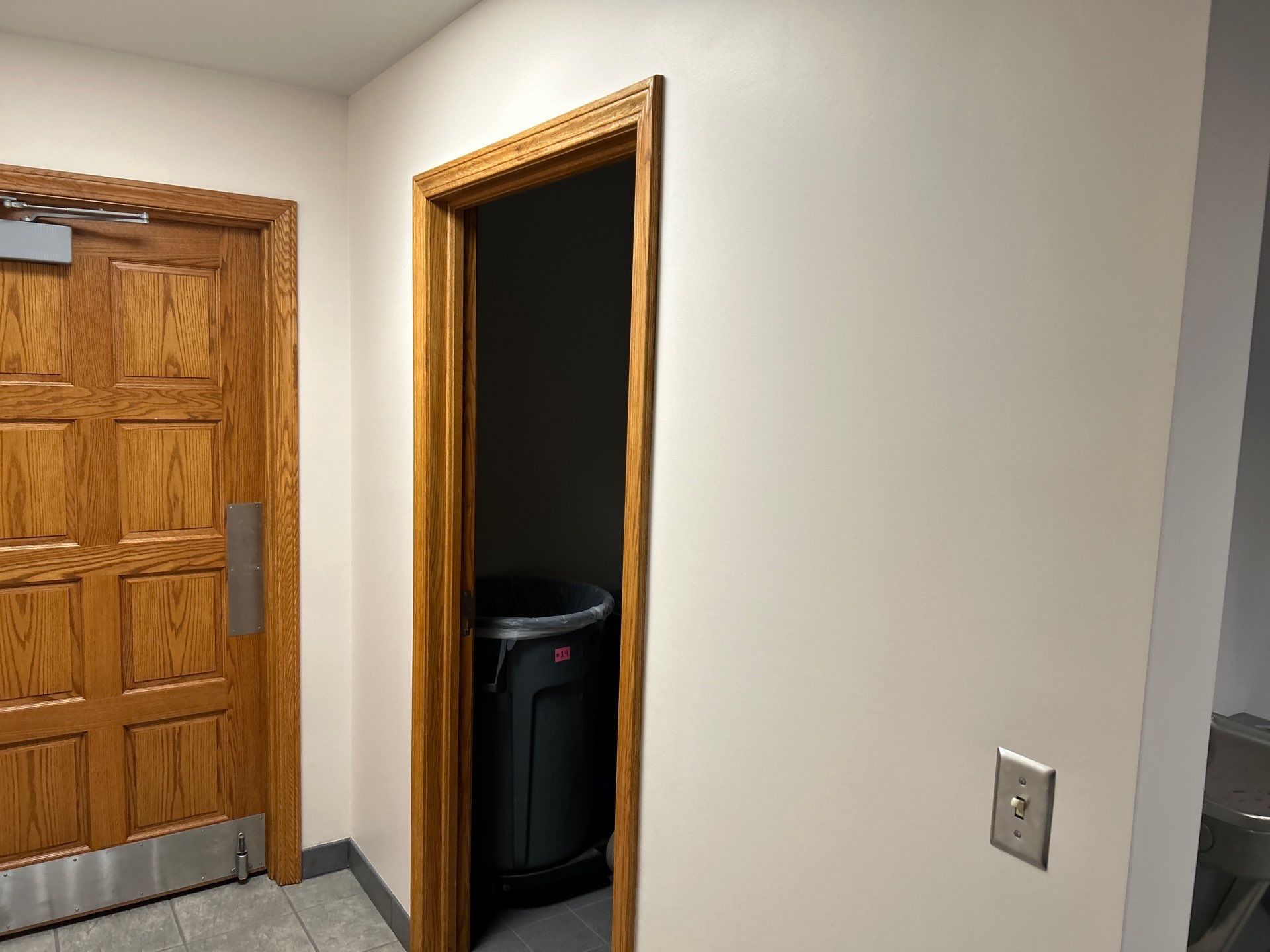 Wallpaper removal and Painting by Gordon Painting