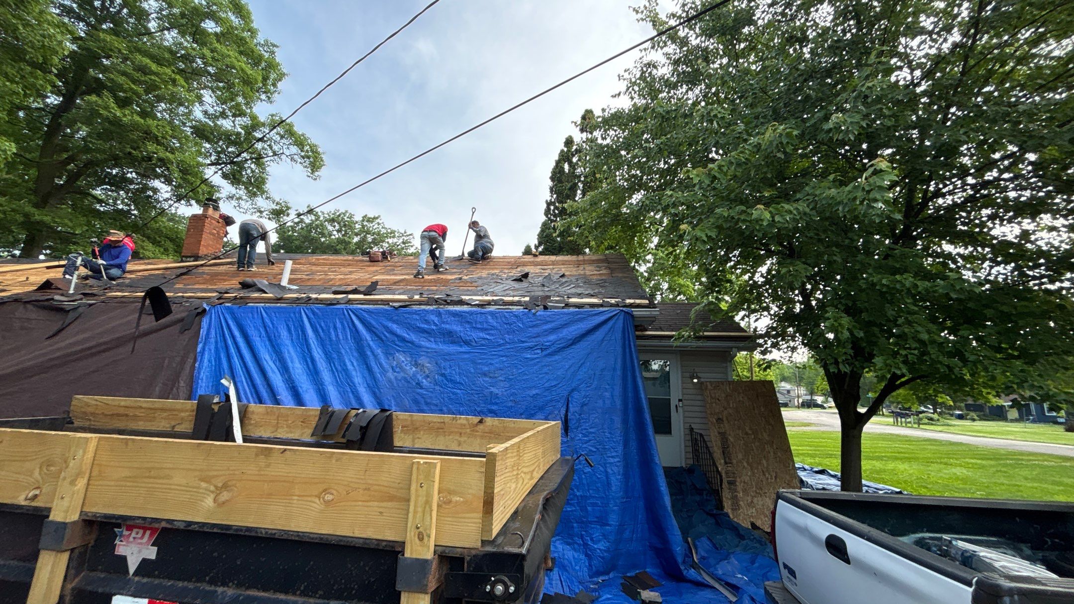Roof Replacement using Owens Corning Onyx Black by 180 Contractors