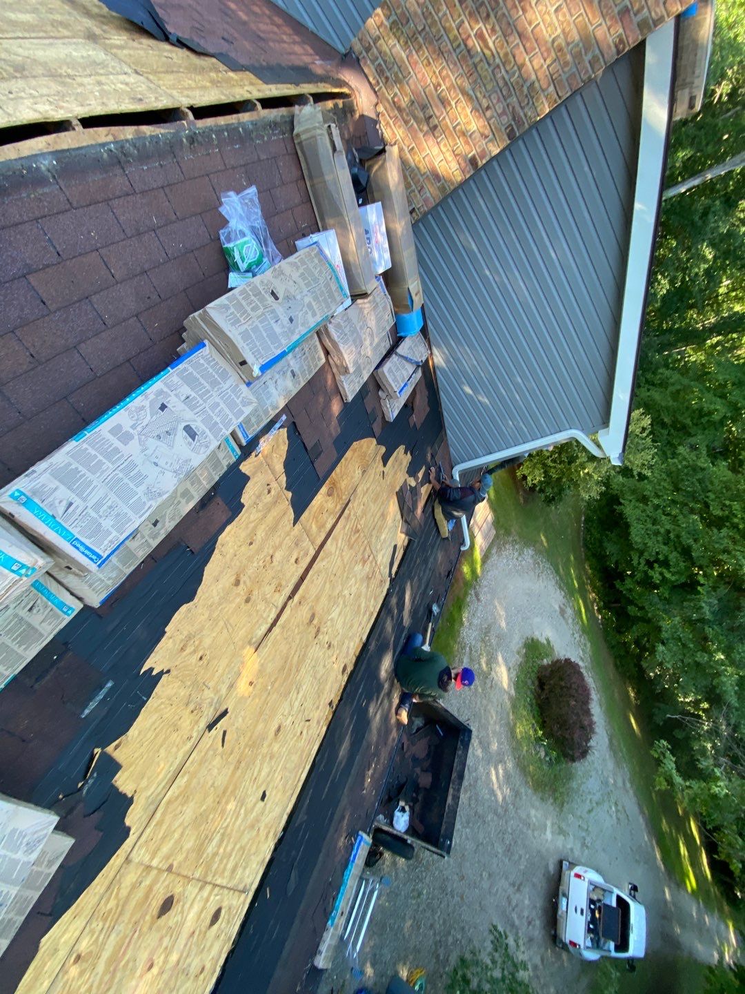Roof Replacement using CertainTeed Landmark by 180 Contractors