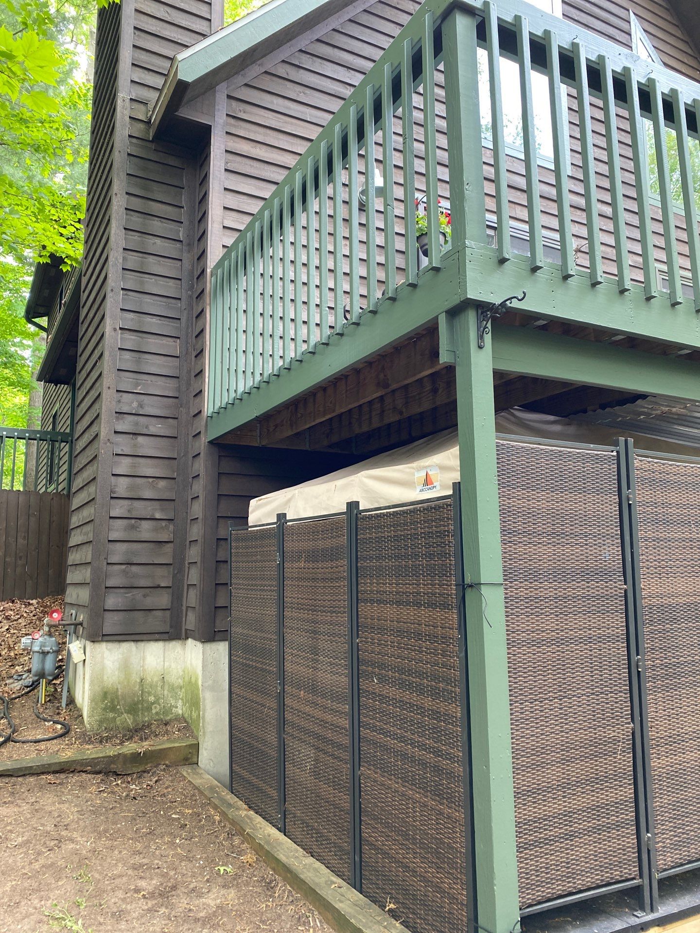 Stained deck and Pressure wash by Gordon Painting