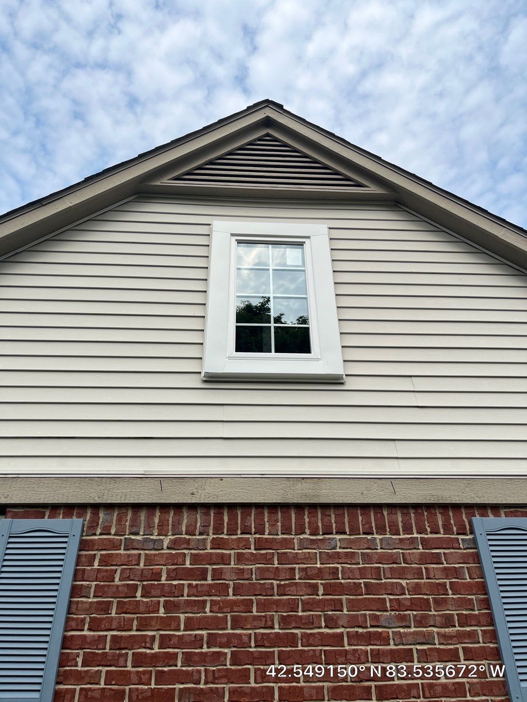 Siding Replacement using Certainteed Restoration Classic D4 by 180 Contractors
