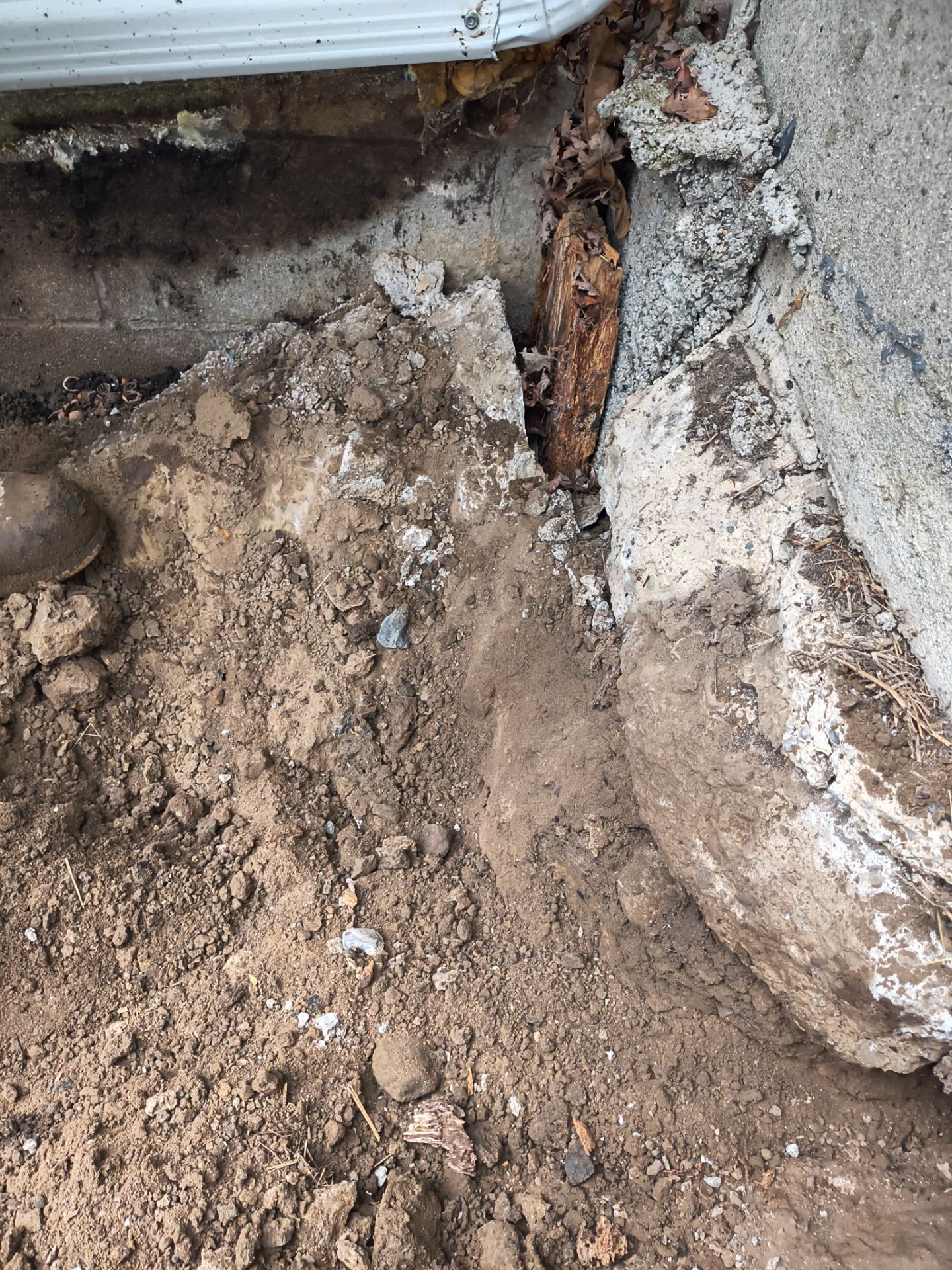 Crawl Space Interior/Exterior Waterproofing by Toledo Basement Repair 