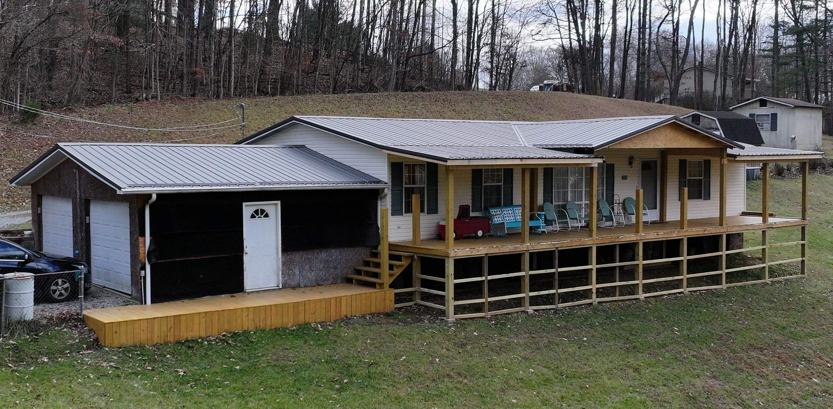 Musick Residence by Omnia Roofing